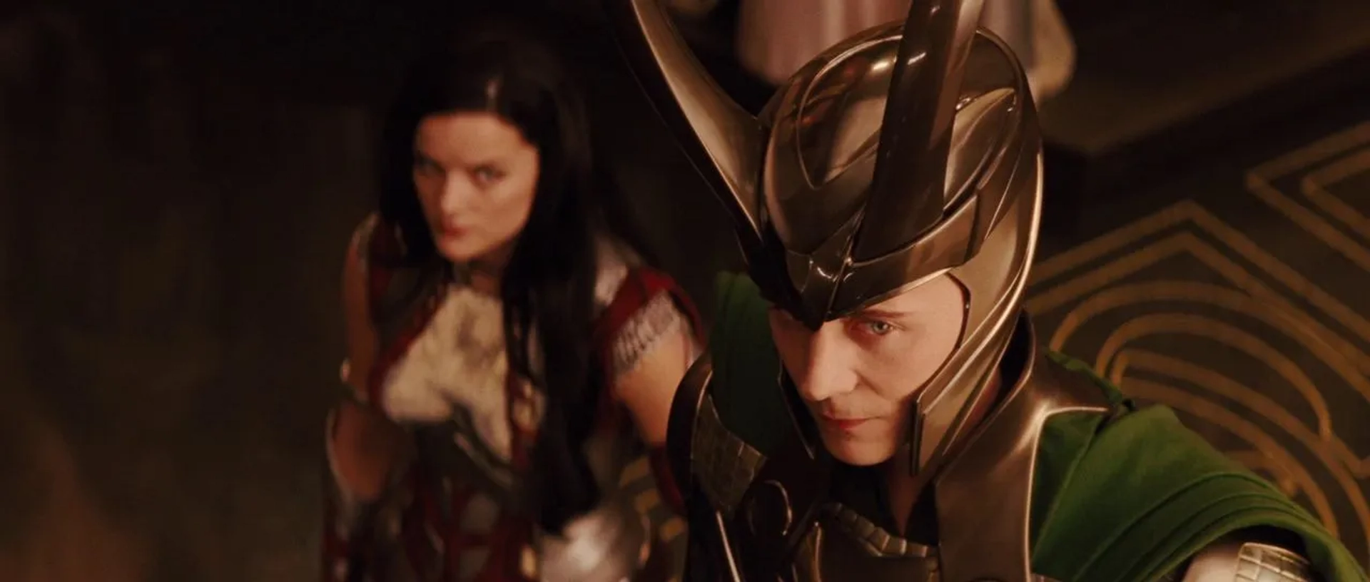 Tom Hiddleston and Jaimie Alexander in Thor (2011)