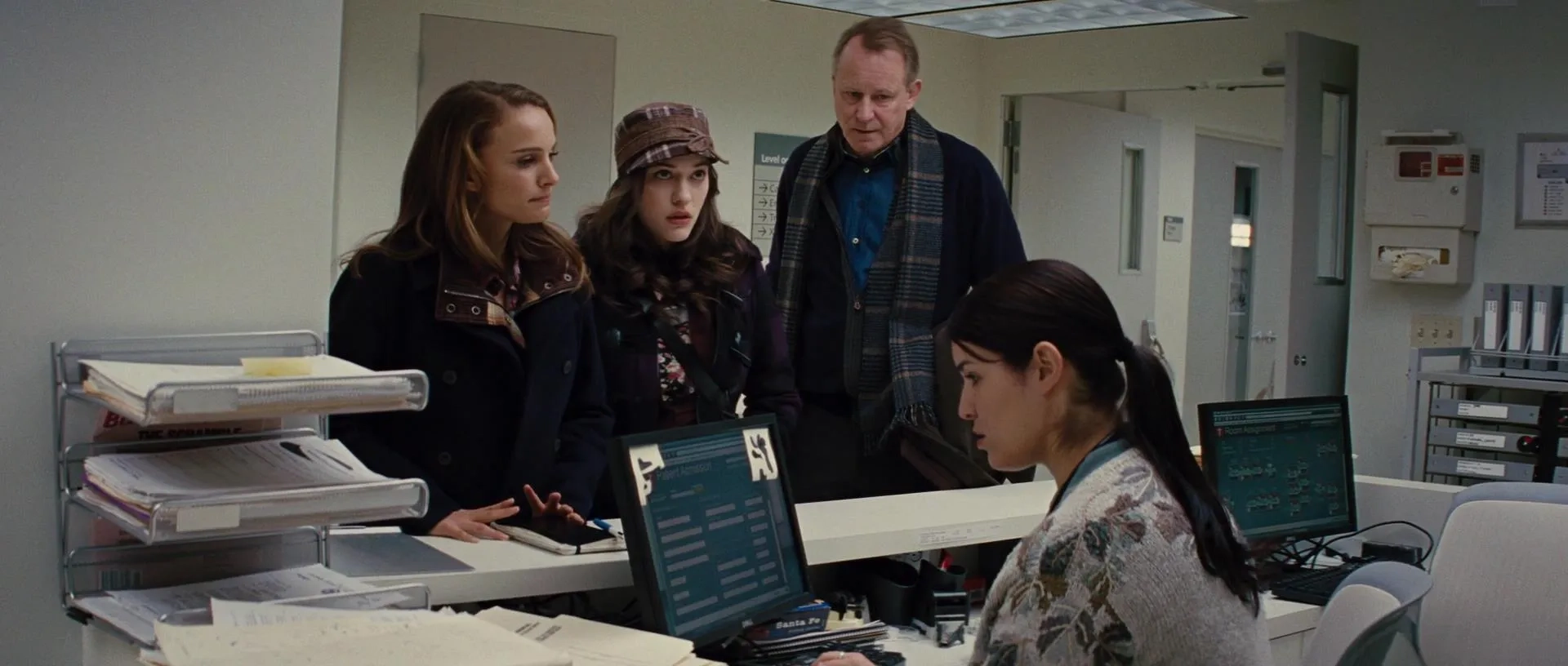 Natalie Portman, Stellan Skarsgård, Kat Dennings, and Juliet Lopez in Thor (2011)