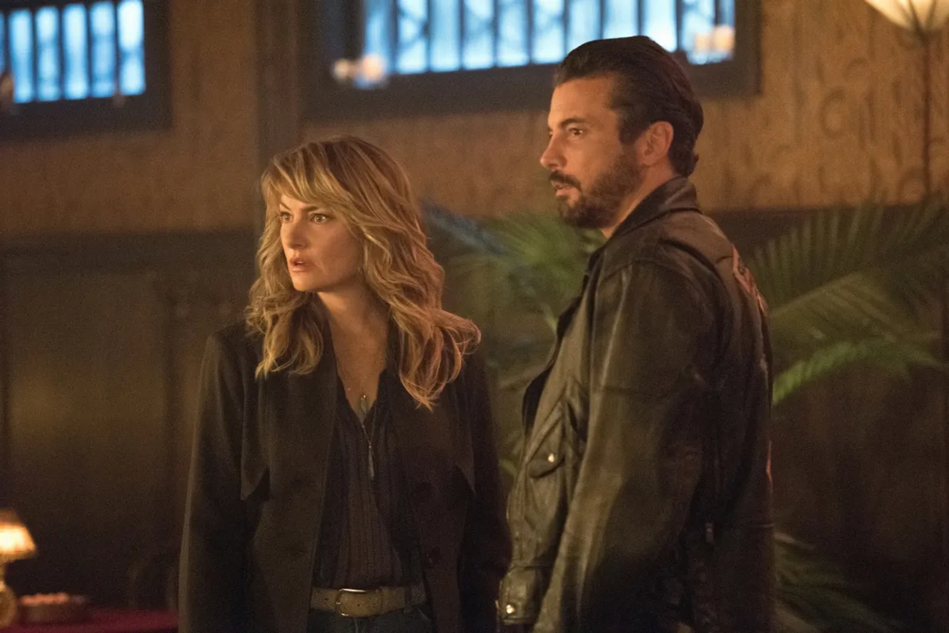 Skeet Ulrich and Mädchen Amick in Riverdale (2017)