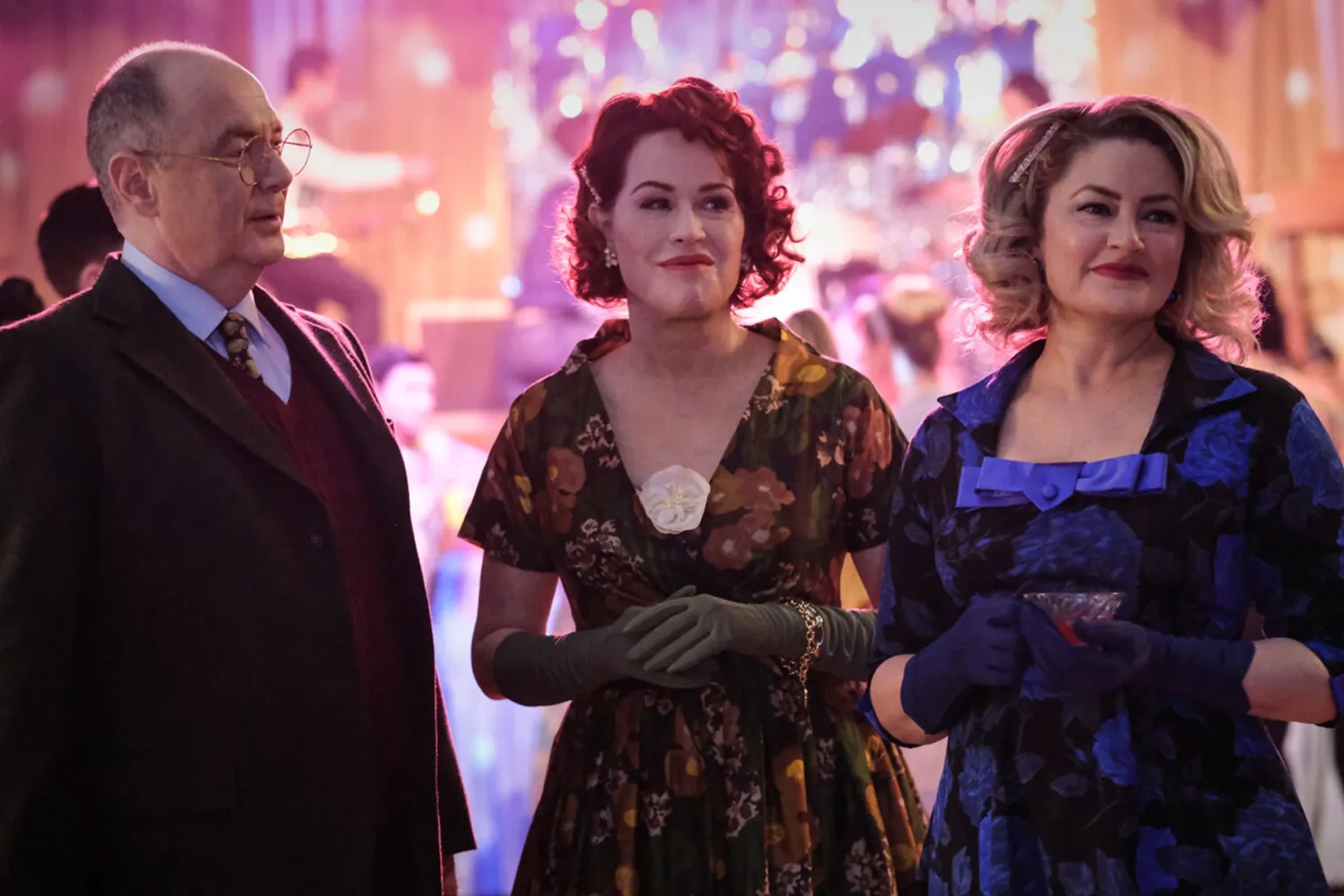 Molly Ringwald, Mädchen Amick, and William MacDonald in Riverdale: Chapter One Hundred Nineteen: Skip, Hop and Thump! (2023)