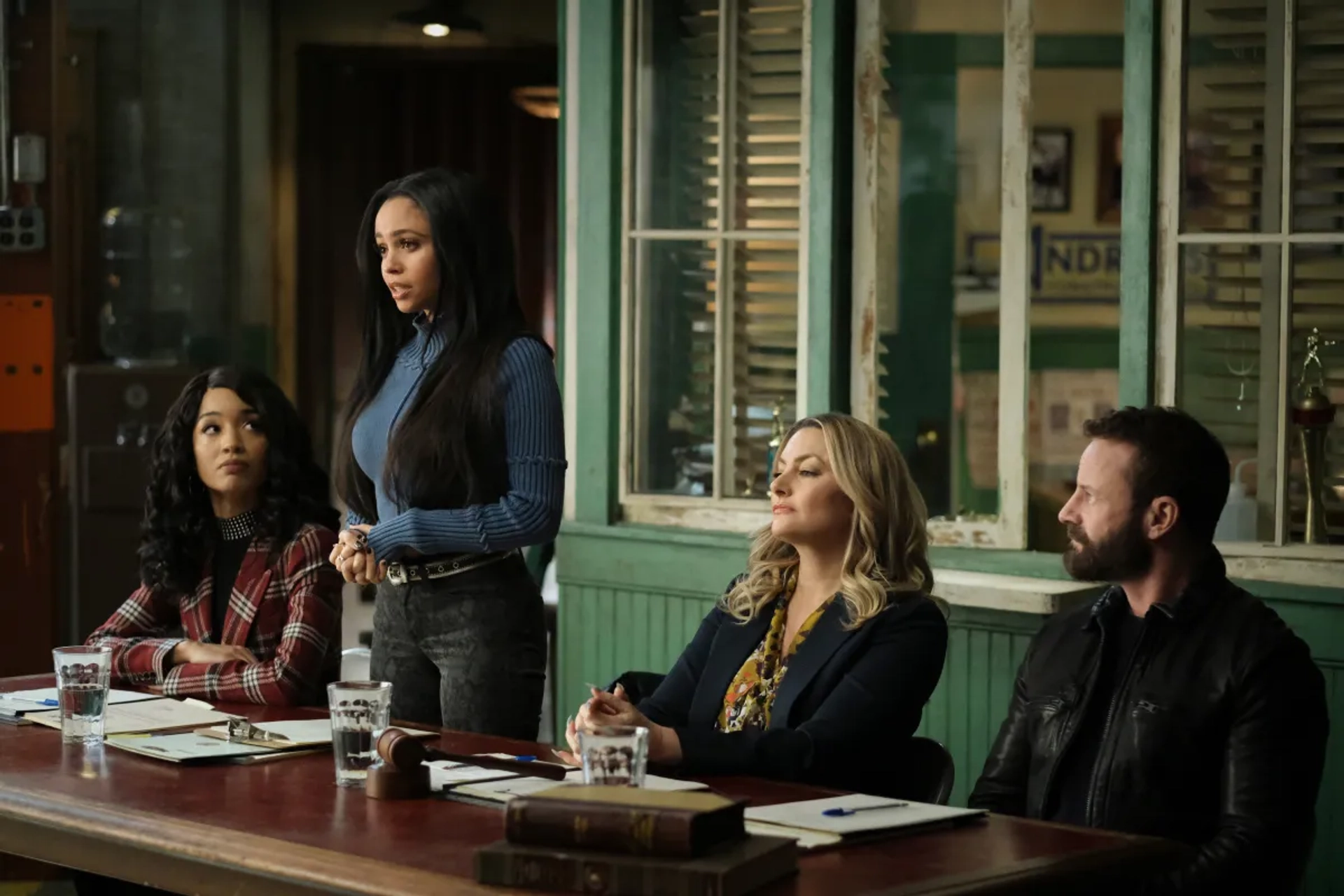 Mädchen Amick, Vanessa Morgan, Ryan Robbins, and Erinn Westbrook in Riverdale: Chapter One Hundred and Four: The Serpent Queen's Gambit (2022)