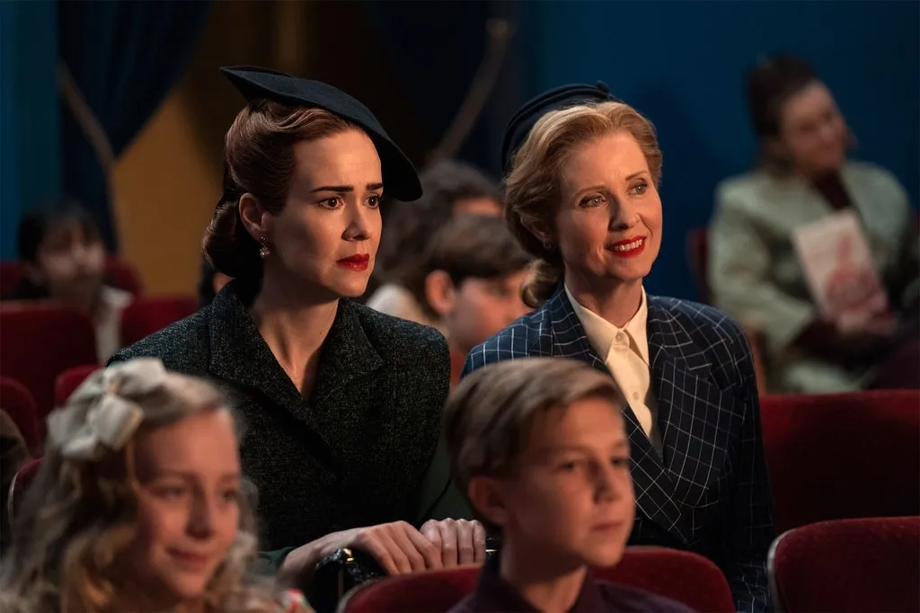 Sarah Paulson, Cynthia Nixon, and Kiersten Kay in Ratched (2020)