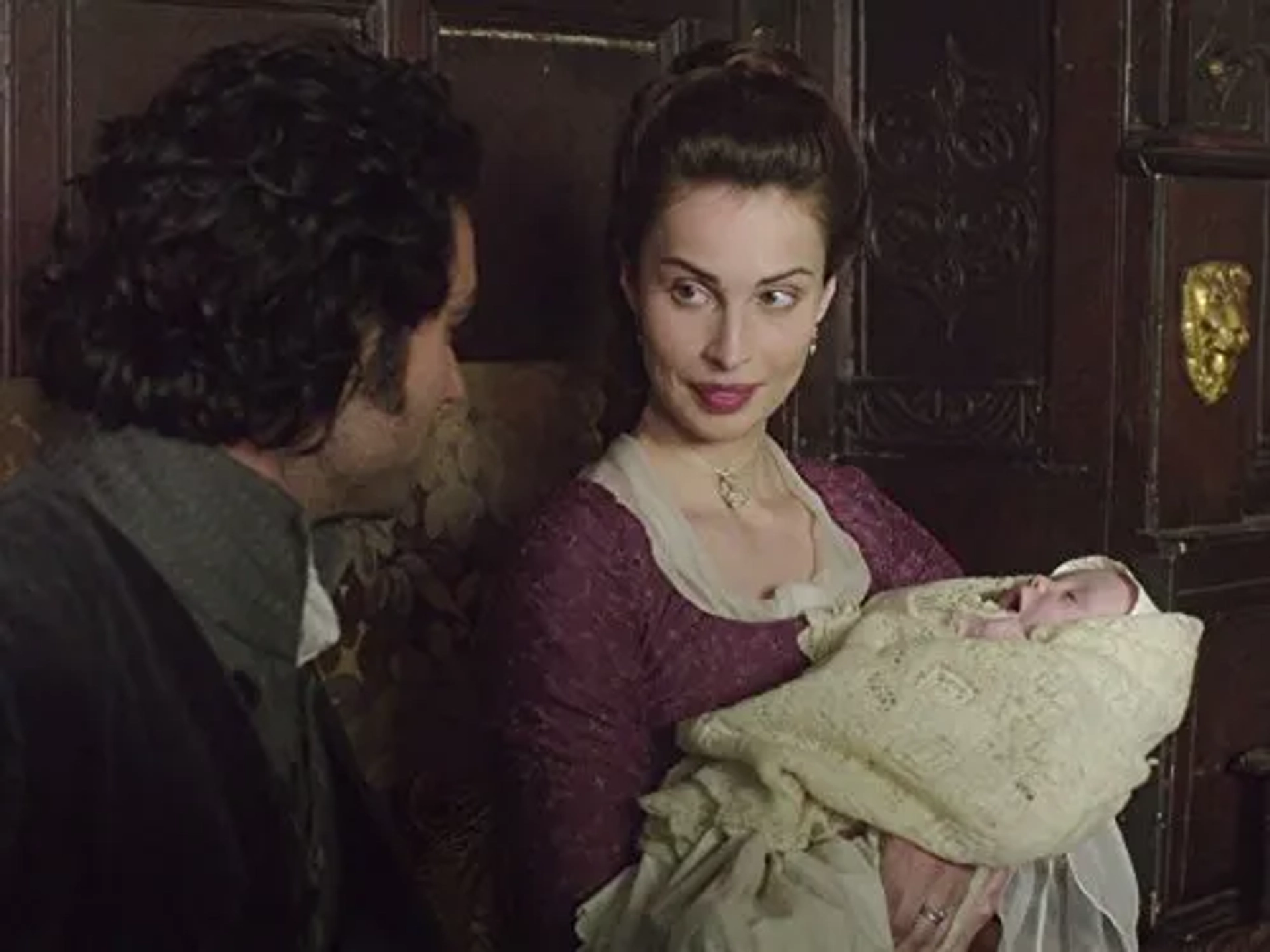 Aidan Turner and Heida Reed in Poldark (2015)