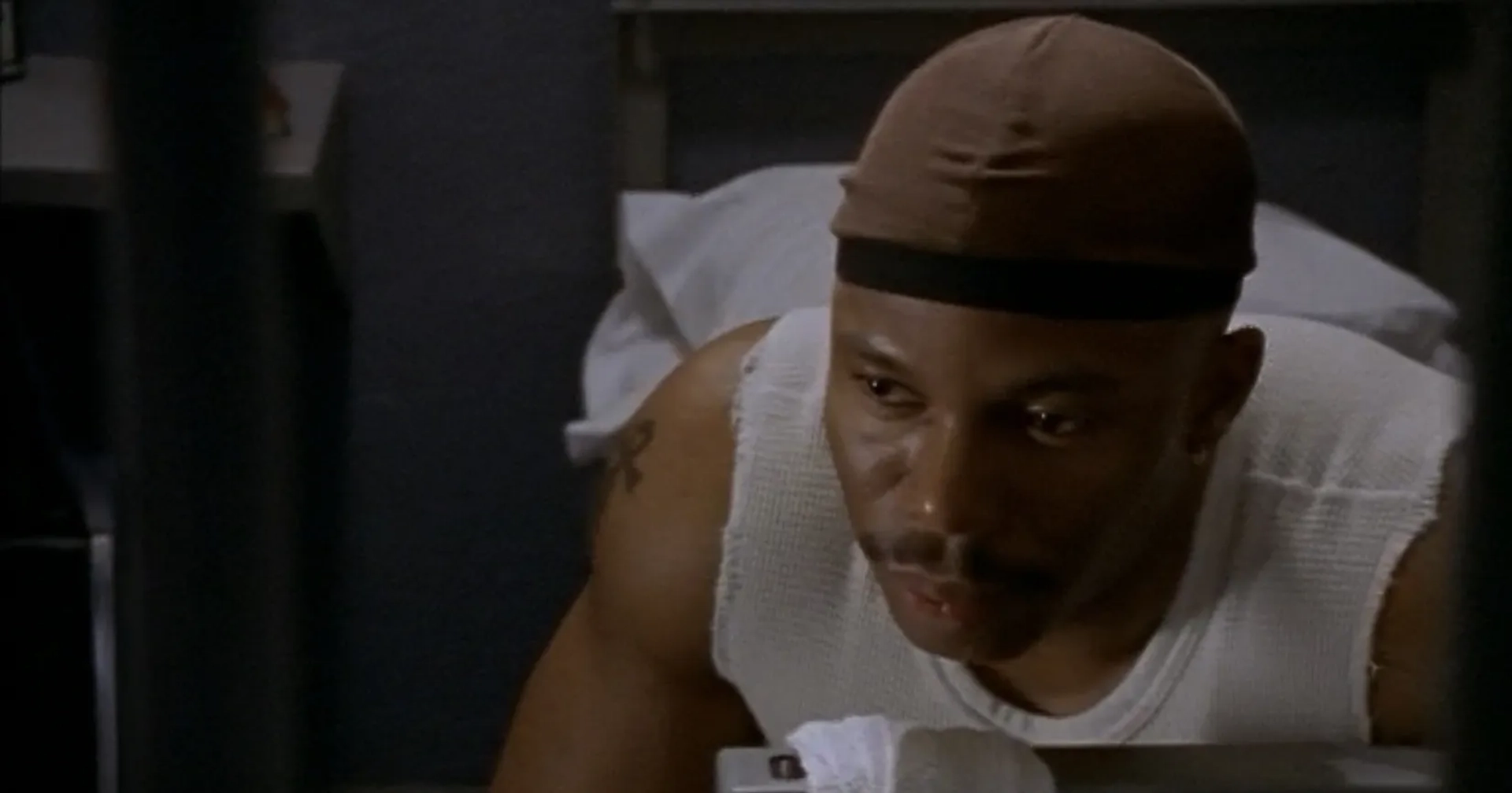 Erik King in Oz (1997)