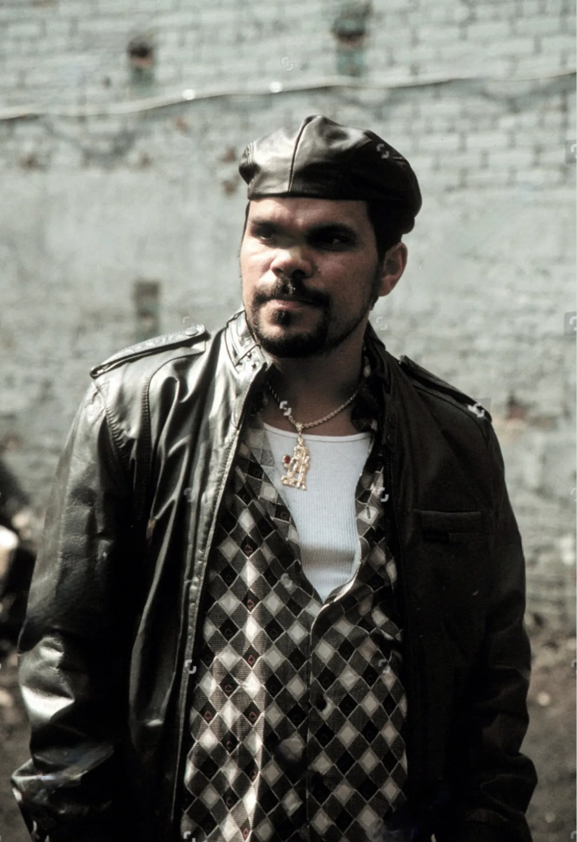 Luis Guzmán in Oz (1997)