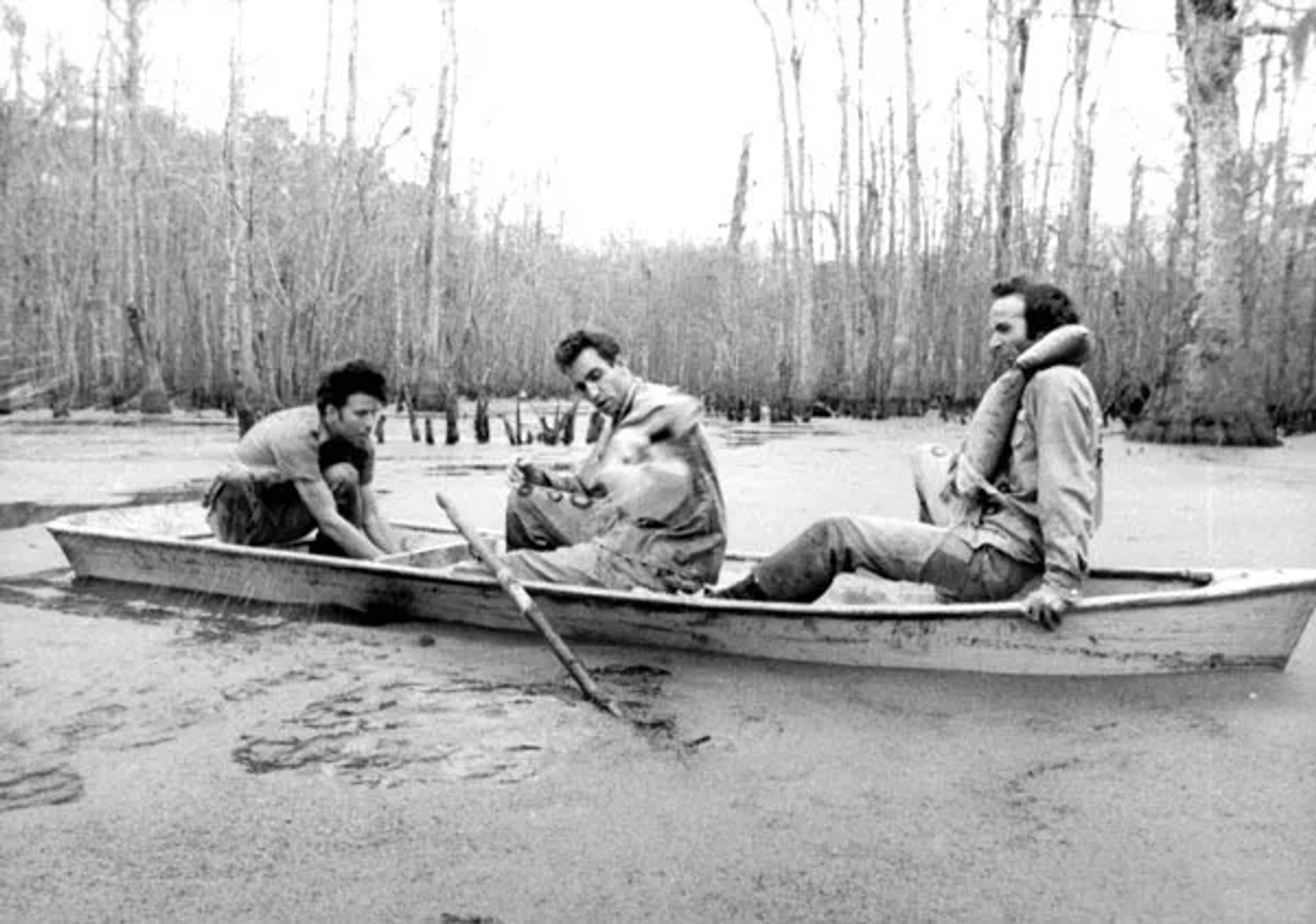 Roberto Benigni, Tom Waits, and John Lurie in Down by Law (1986)