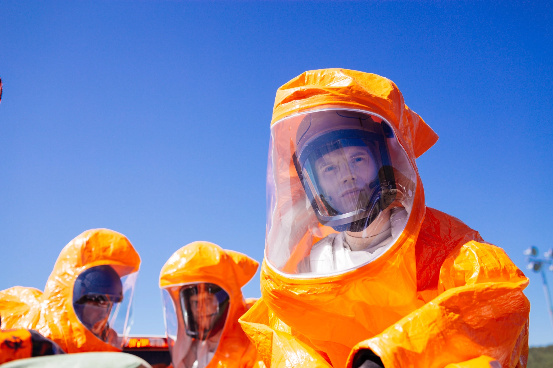 Mark O'Brien in Arrival (2016)