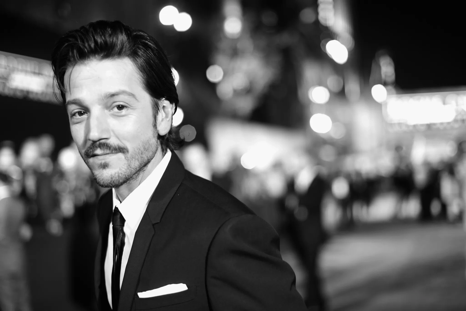 Diego Luna at an event for Rogue One: A Star Wars Story (2016)