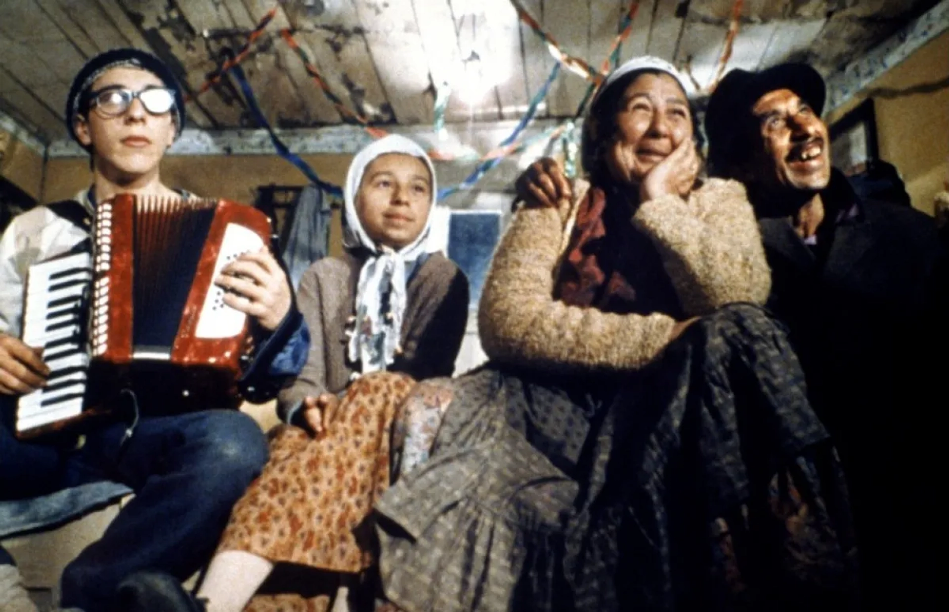 Ljubica Adzovic and Davor Dujmovic in Time of the Gypsies (1988)