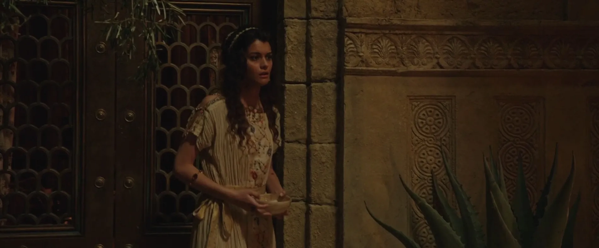 Sofia Black-D'Elia in Ben-Hur (2016)