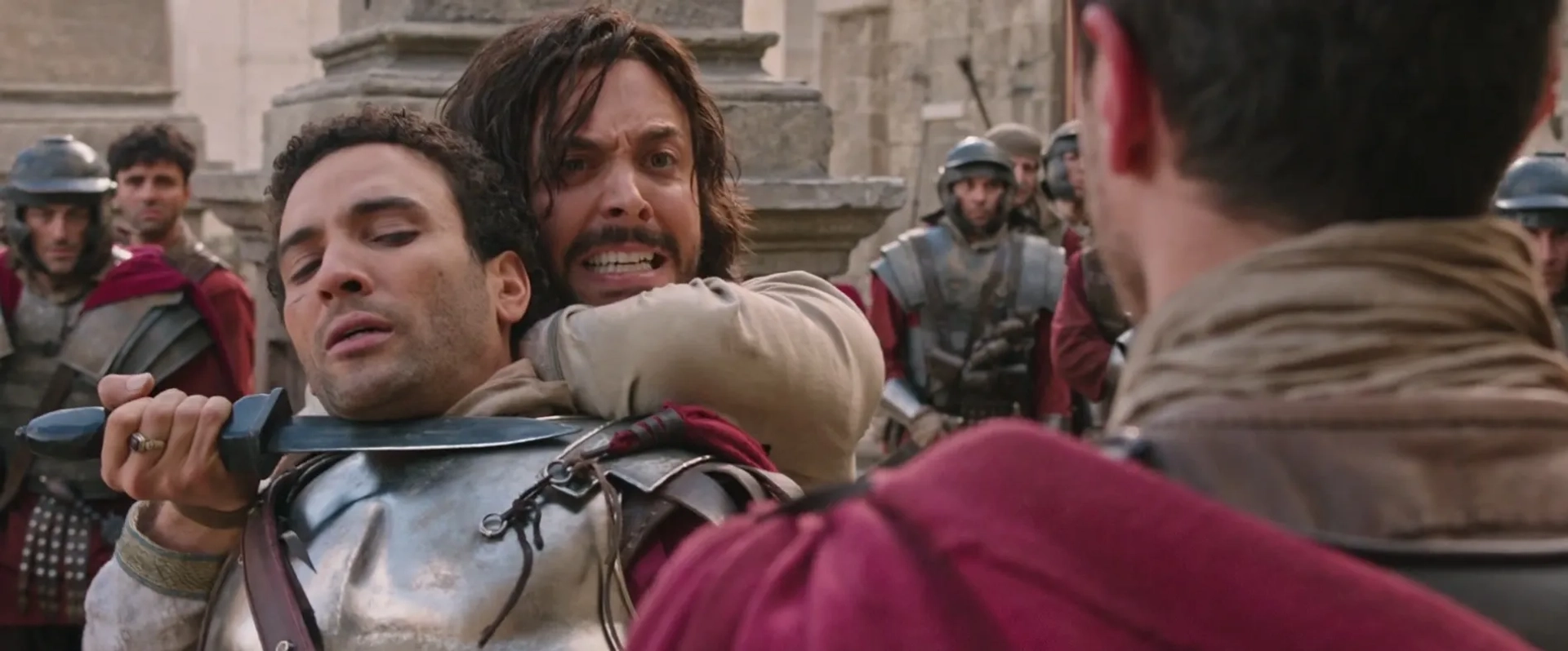 Jack Huston and Marwan Kenzari in Ben-Hur (2016)