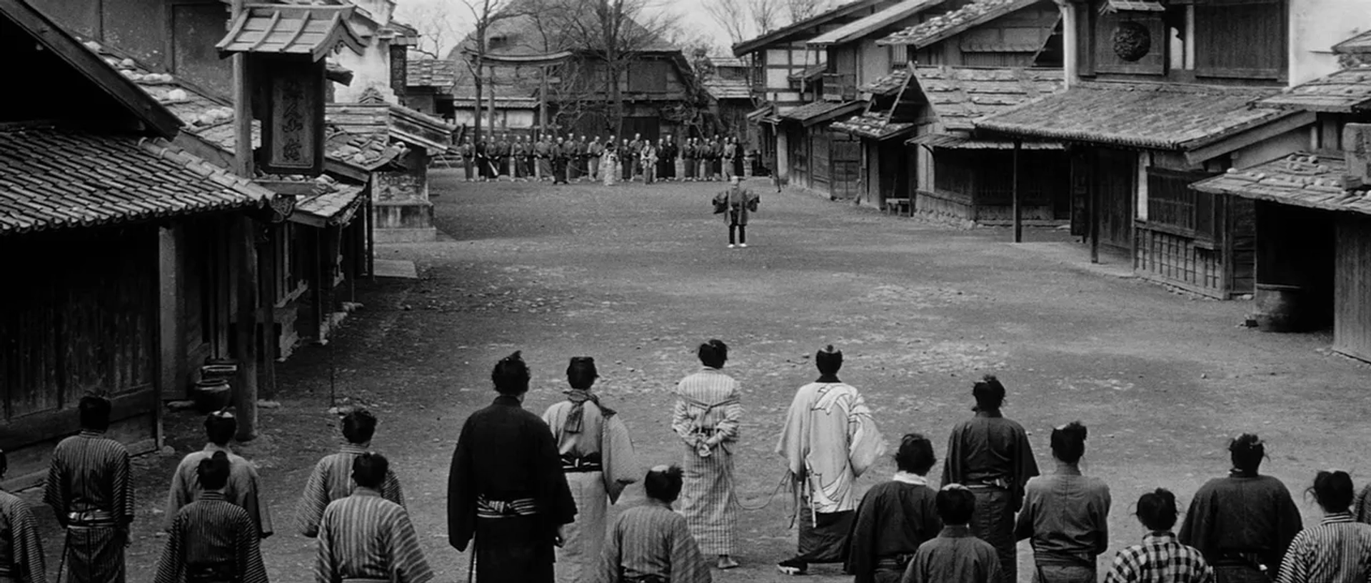 Tatsuya Nakadai, Ikio Sawamura, Kyû Sazanka, Yôko Tsukasa, and Isuzu Yamada in Yojimbo (1961)