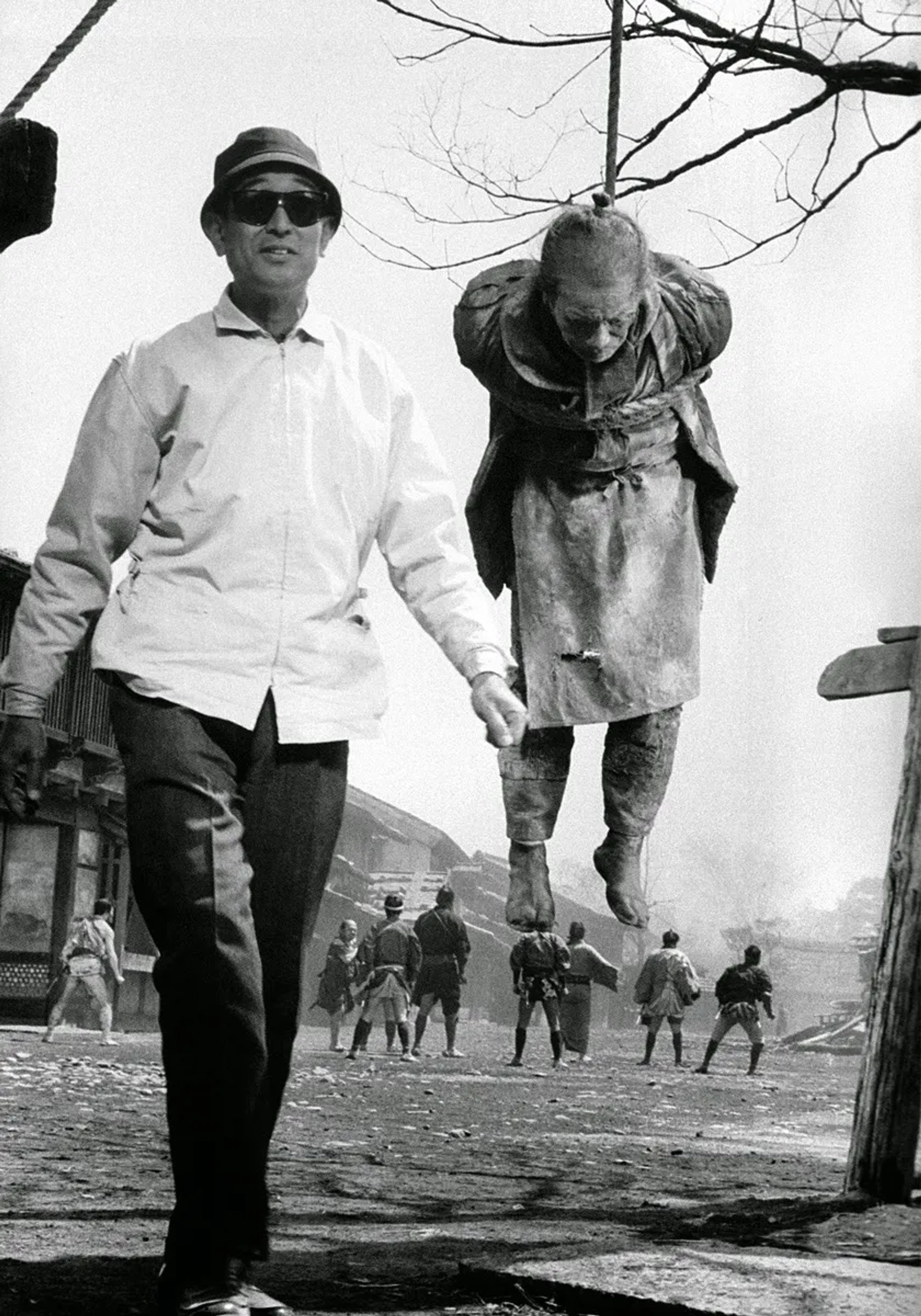 Akira Kurosawa, Tatsuya Nakadai, Kyû Sazanka, and Eijirô Tôno in Yojimbo (1961)