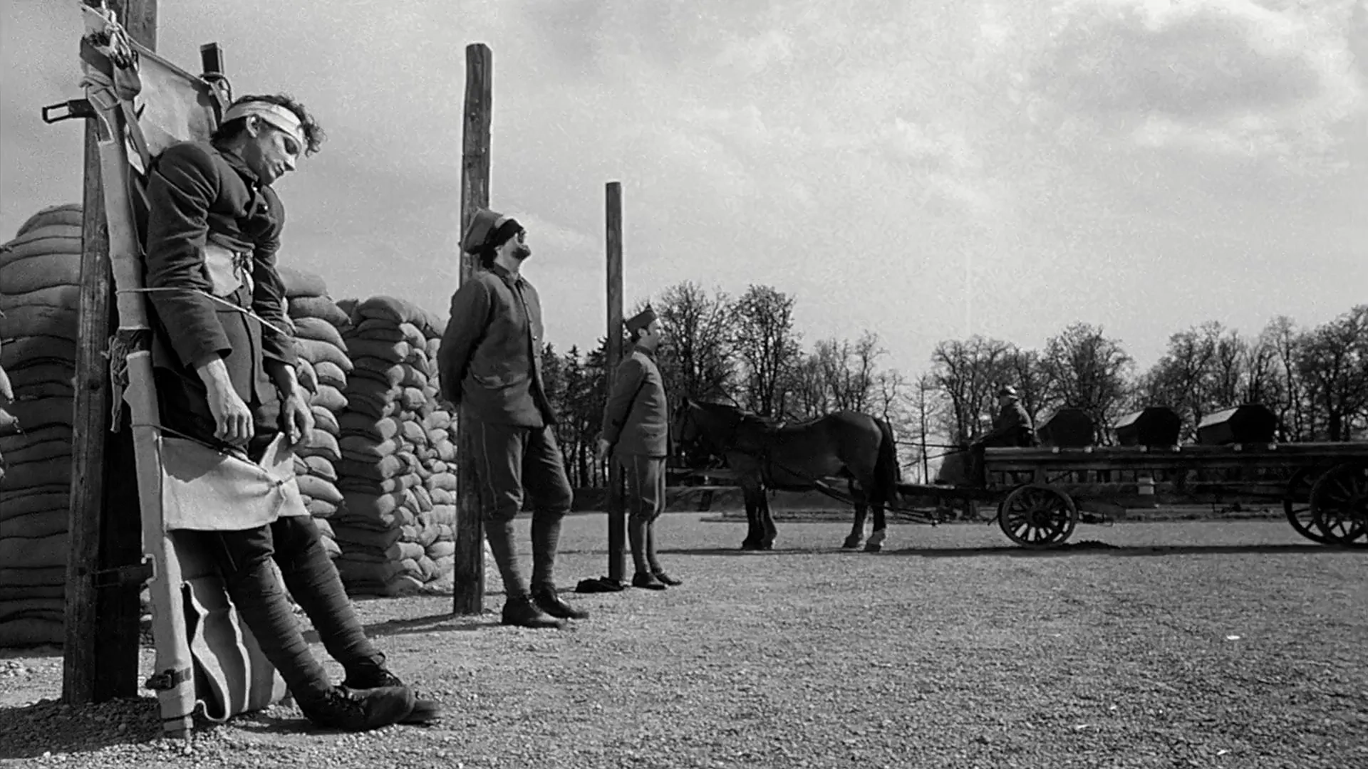 Timothy Carey, Ralph Meeker, and Joe Turkel in Paths of Glory (1957)