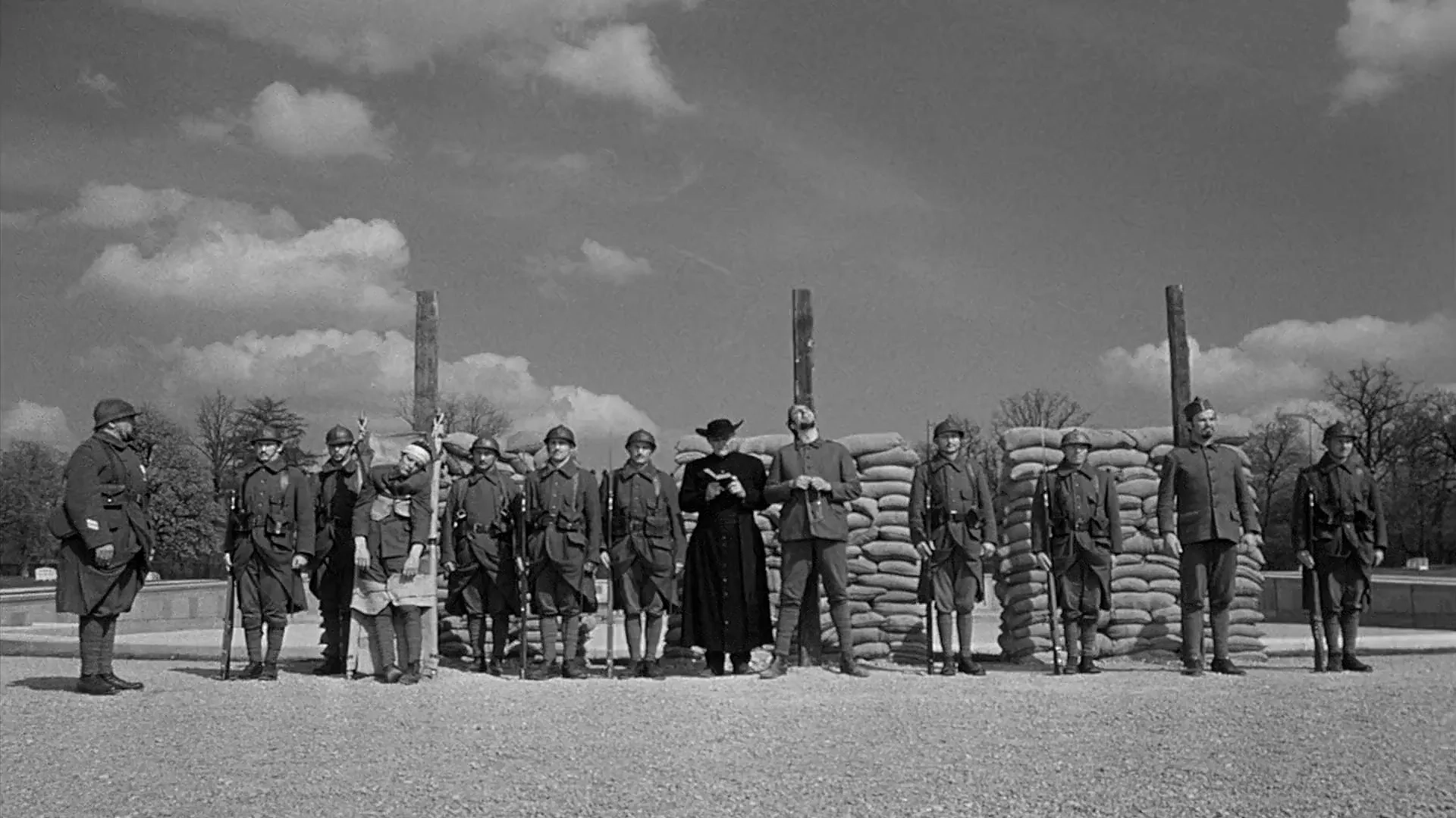 Timothy Carey, Bert Freed, Ralph Meeker, Emile Meyer, and Joe Turkel in Paths of Glory (1957)