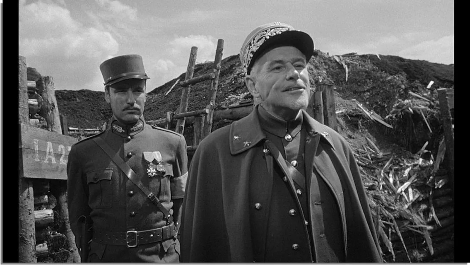 Richard Anderson and George Macready in Paths of Glory (1957)