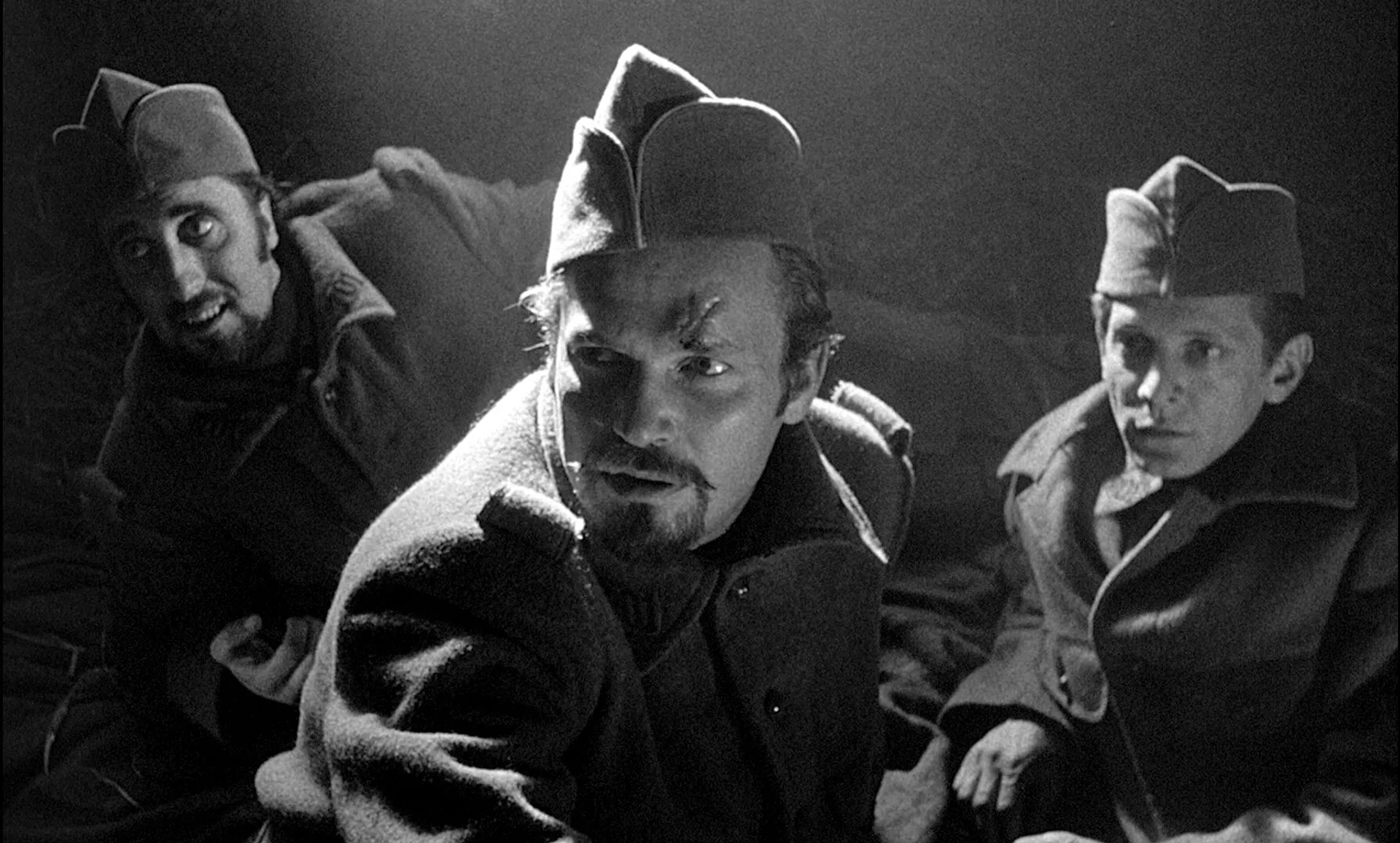 Timothy Carey, Ralph Meeker, and Joe Turkel in Paths of Glory (1957)