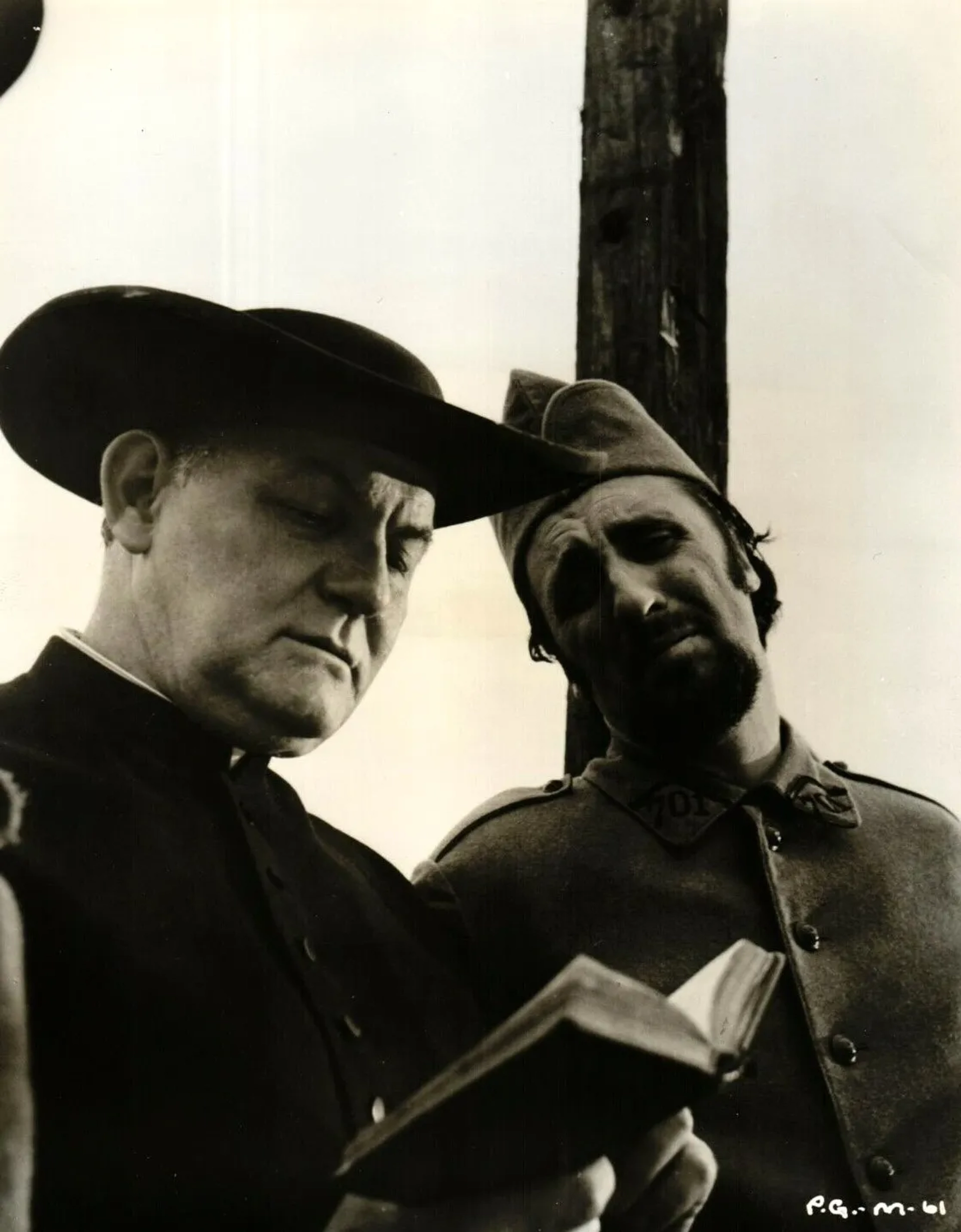 Timothy Carey and Emile Meyer in Paths of Glory (1957)