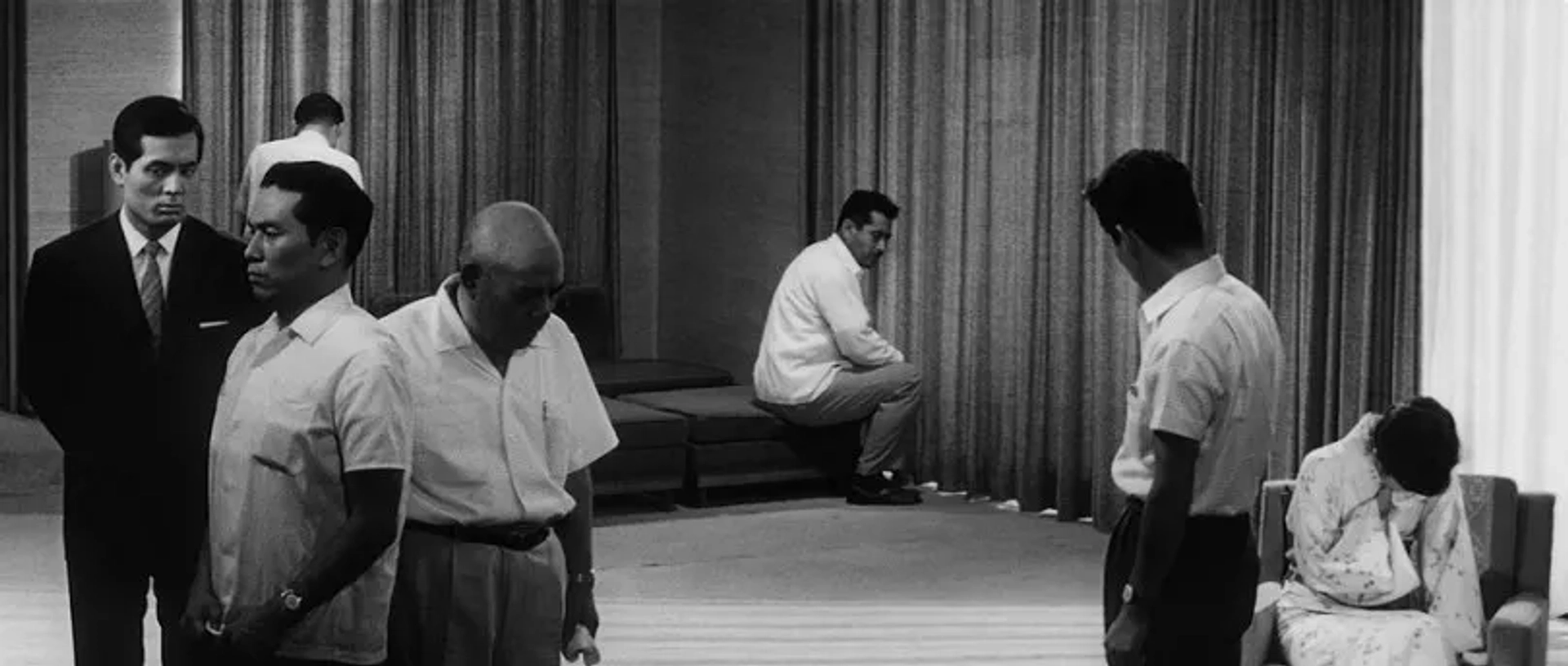 Toshirô Mifune, Kenjirô Ishiyama, Kyôko Kagawa, Tatsuya Nakadai, and Yutaka Sada in High and Low (1963)