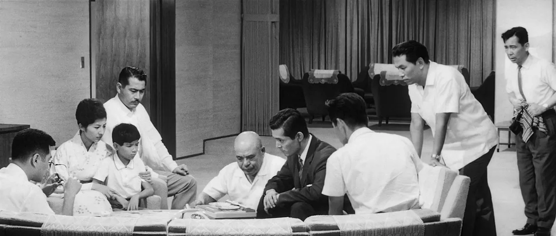 Toshirô Mifune, Toshio Egi, Kenjirô Ishiyama, Kyôko Kagawa, Tatsuya Mihashi, Tatsuya Nakadai, and Yutaka Sada in High and Low (1963)