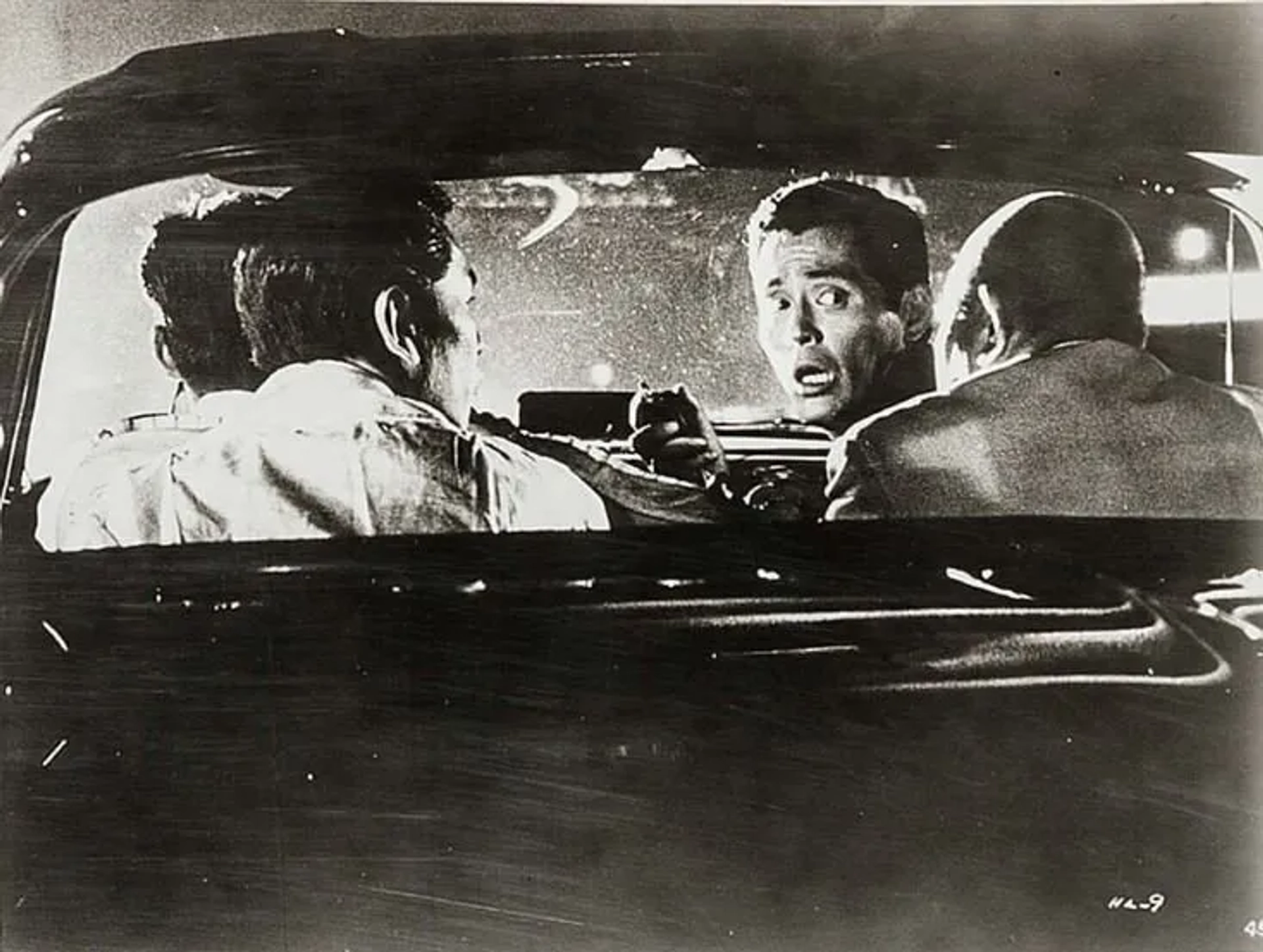 Kenjirô Ishiyama and Tatsuya Nakadai in High and Low (1963)