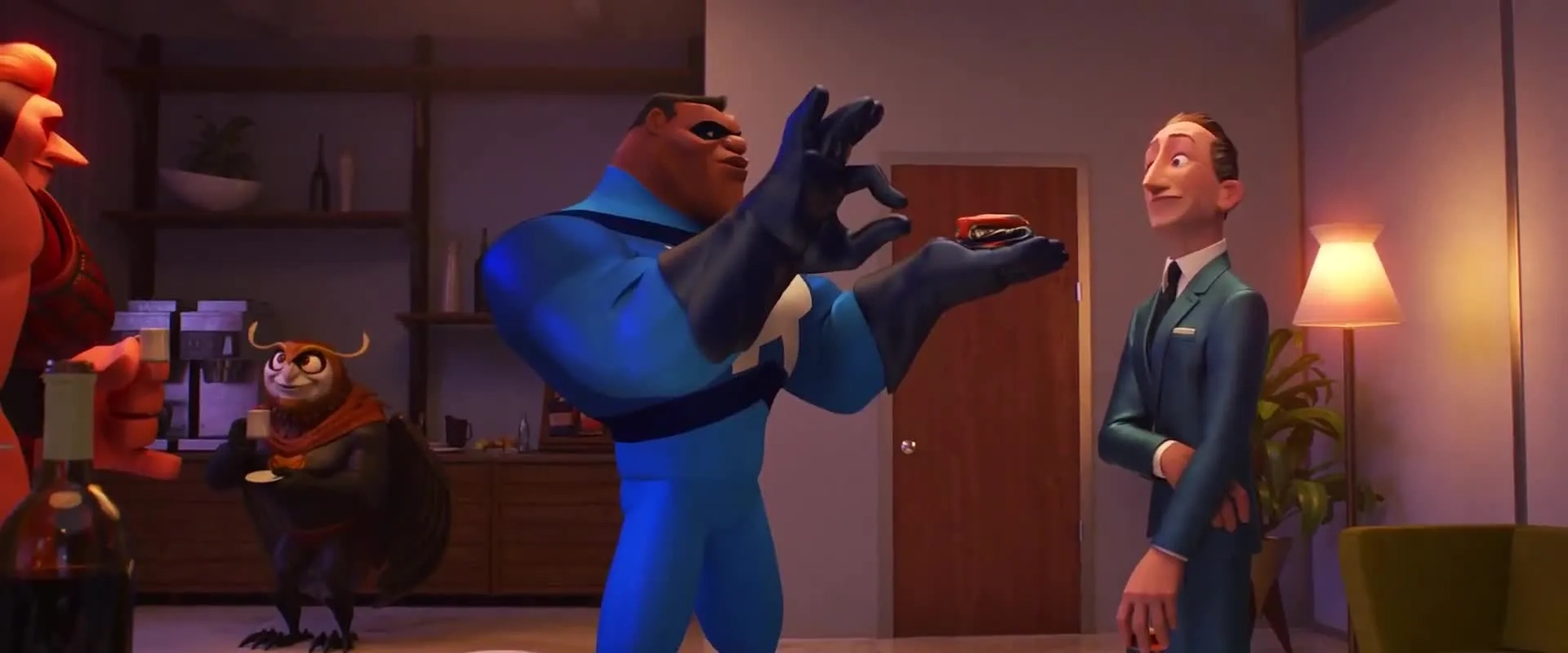 Phil LaMarr and Bob Odenkirk in Incredibles 2 (2018)