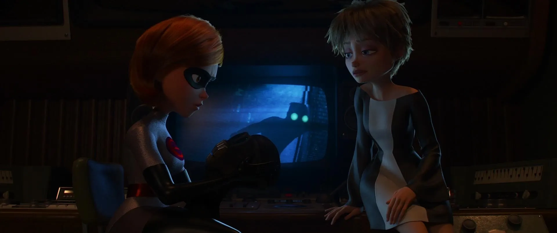 Holly Hunter and Catherine Keener in Incredibles 2 (2018)