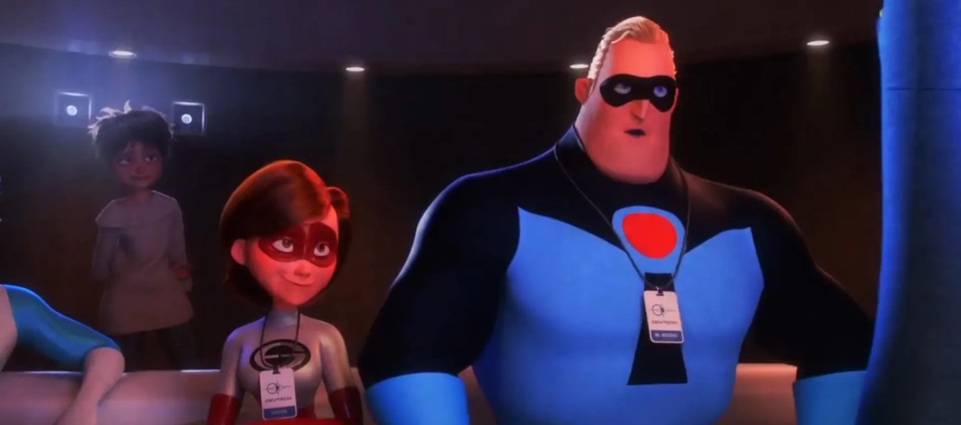 Holly Hunter, Catherine Keener, and Craig T. Nelson in Incredibles 2 (2018)