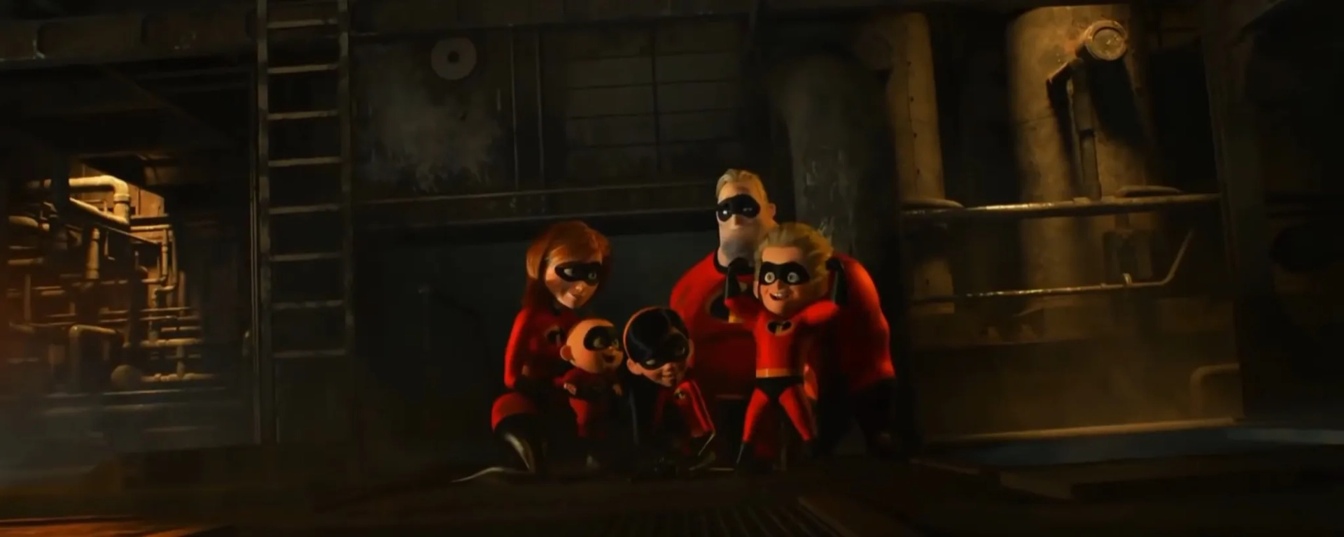 Holly Hunter, Craig T. Nelson, and Sarah Vowell in Incredibles 2 (2018)