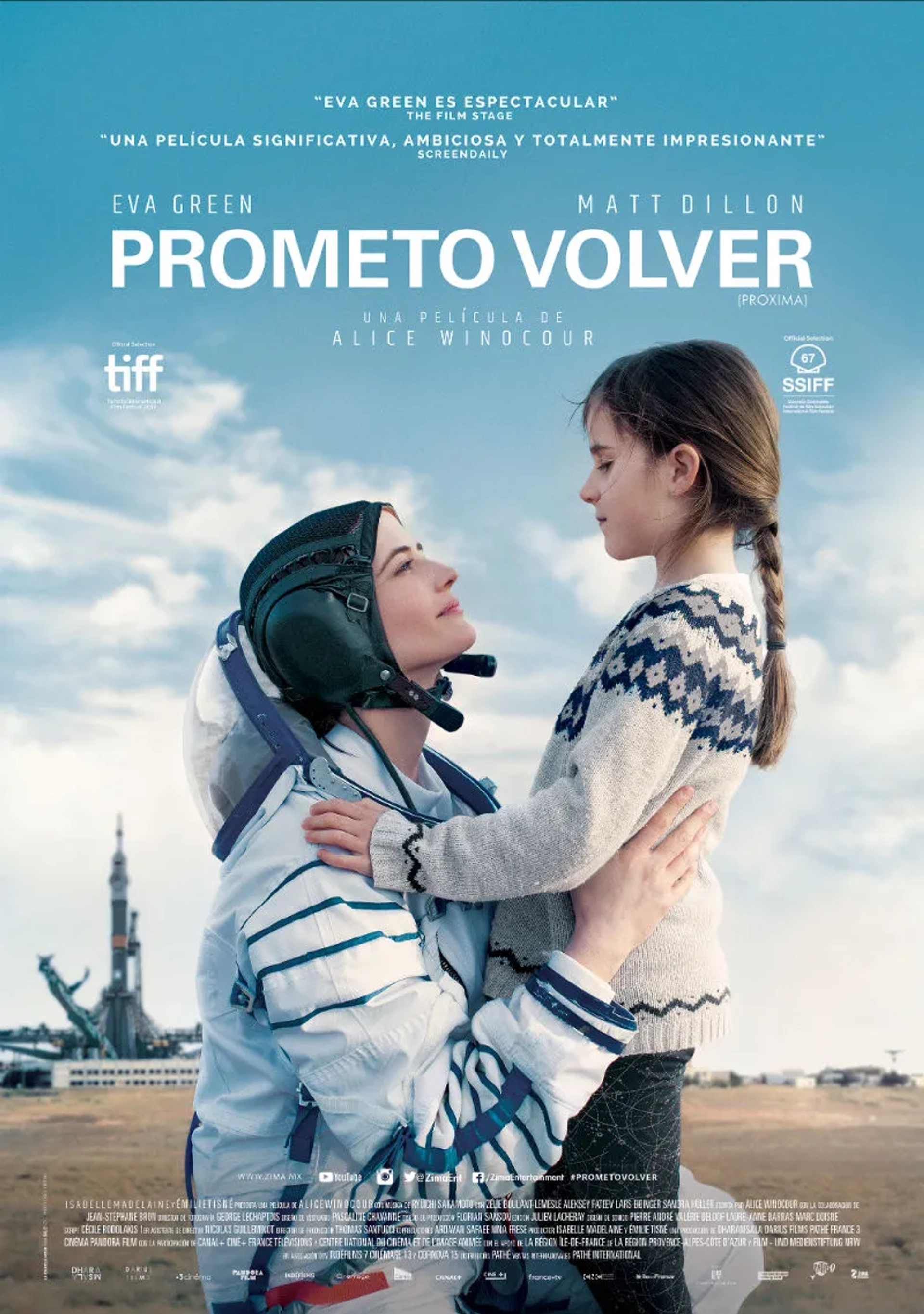 Eva Green and Zélie Boulant in Proxima (2019)