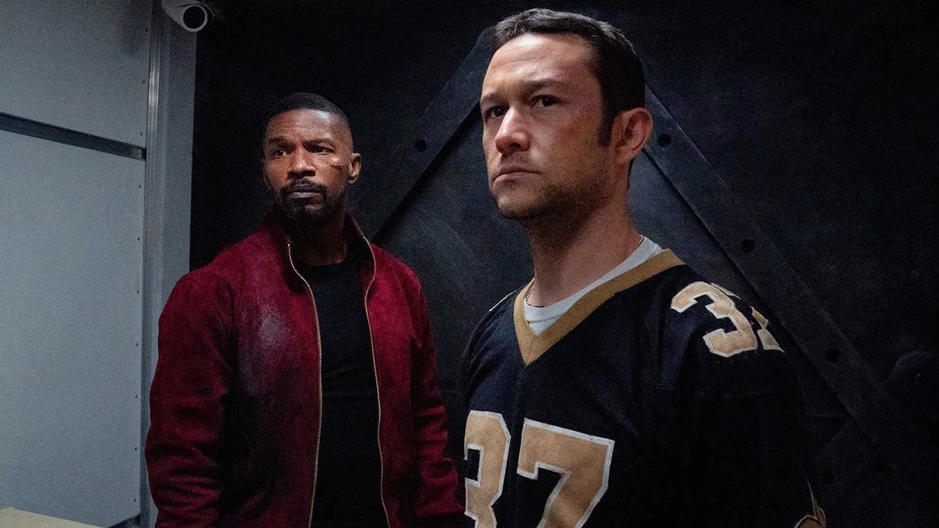 Jamie Foxx and Joseph Gordon-Levitt in Project Power (2020)