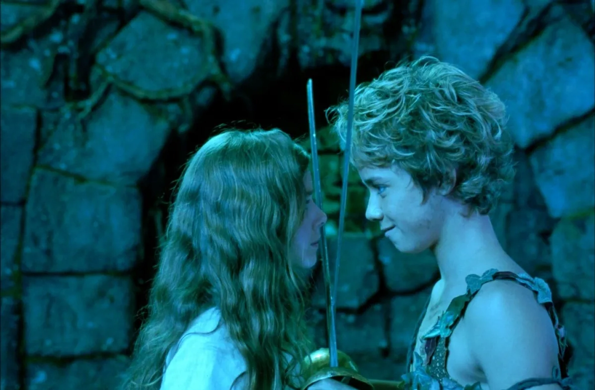 Jeremy Sumpter and Rachel Hurd-Wood in Peter Pan (2003)