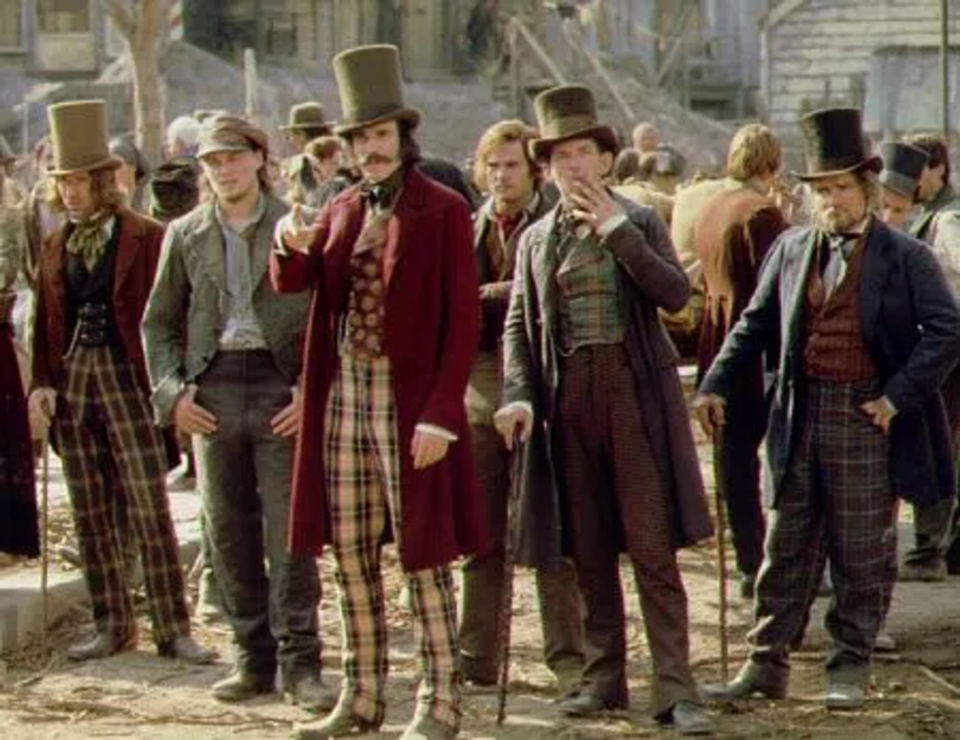 Leonardo DiCaprio, Daniel Day-Lewis, and Henry Thomas in Gangs of New York (2002)