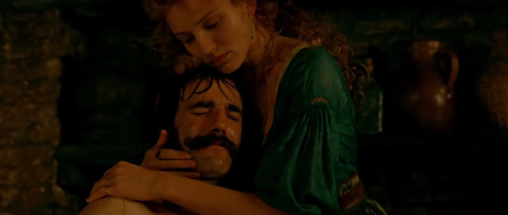 Cameron Diaz and Daniel Day-Lewis in Gangs of New York (2002)