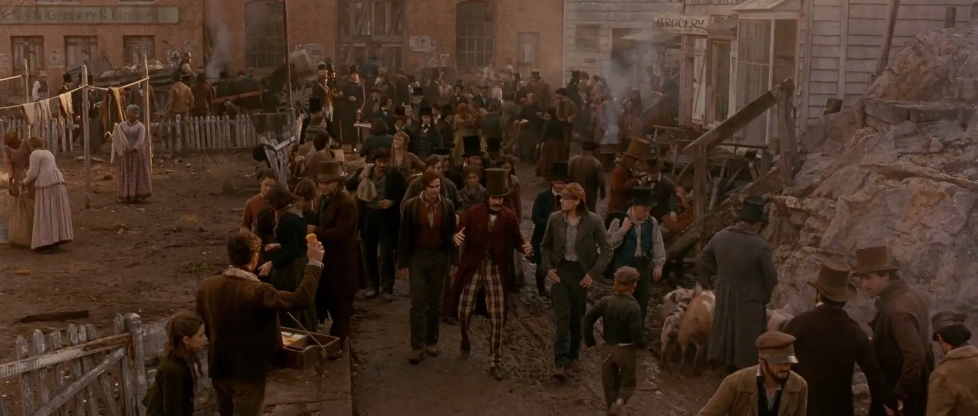 Leonardo DiCaprio and Daniel Day-Lewis in Gangs of New York (2002)