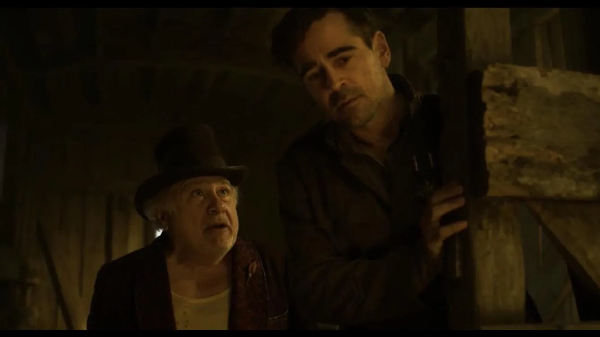 Danny DeVito and Colin Farrell in Dumbo (2019)