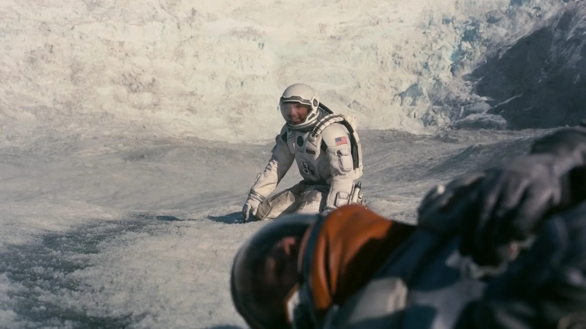 Matthew McConaughey and Matt Damon in Interstellar (2014)