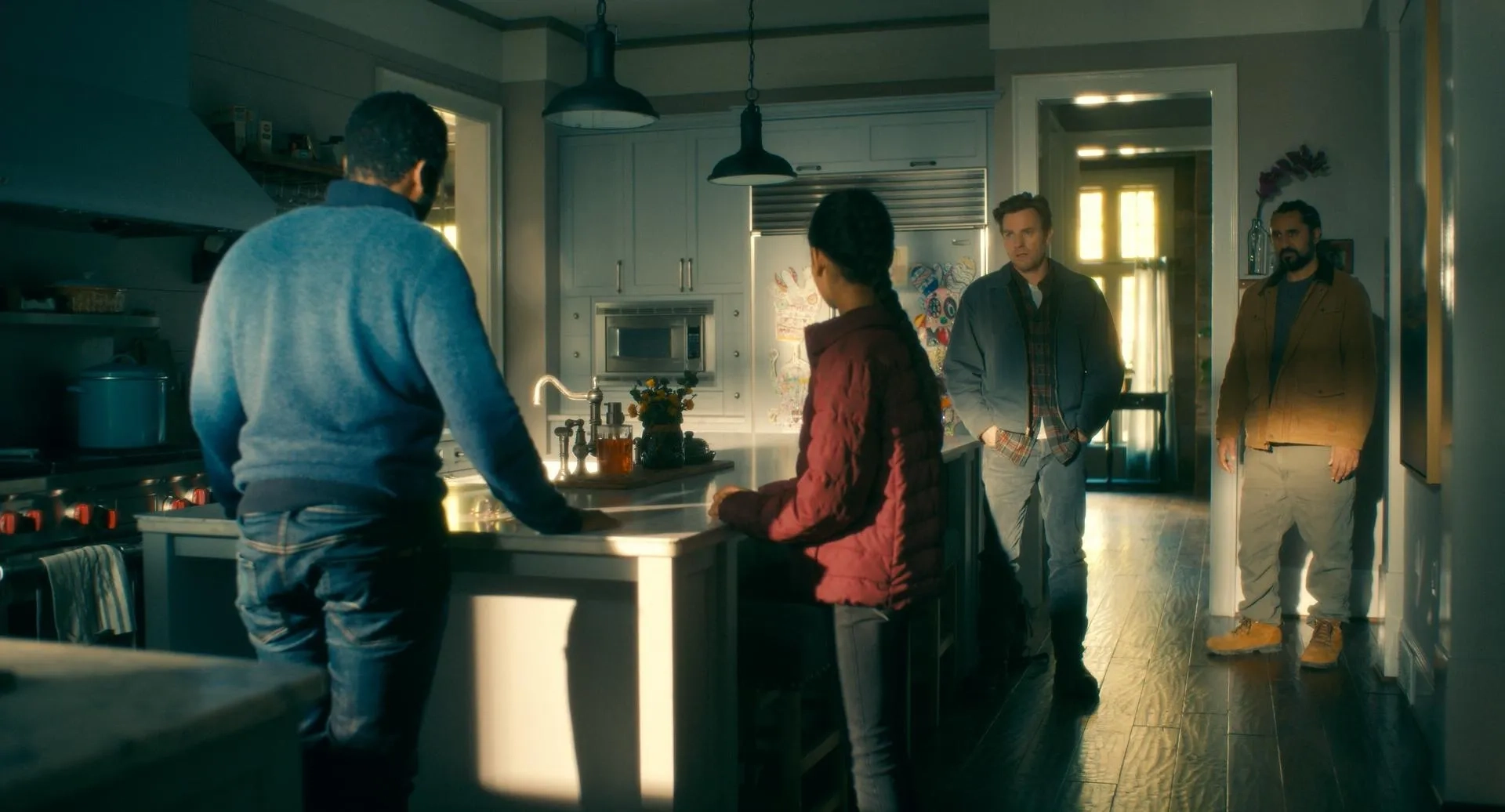 Ewan McGregor, Cliff Curtis, Zackary Momoh, and Kyliegh Curran in Doctor Sleep (2019)