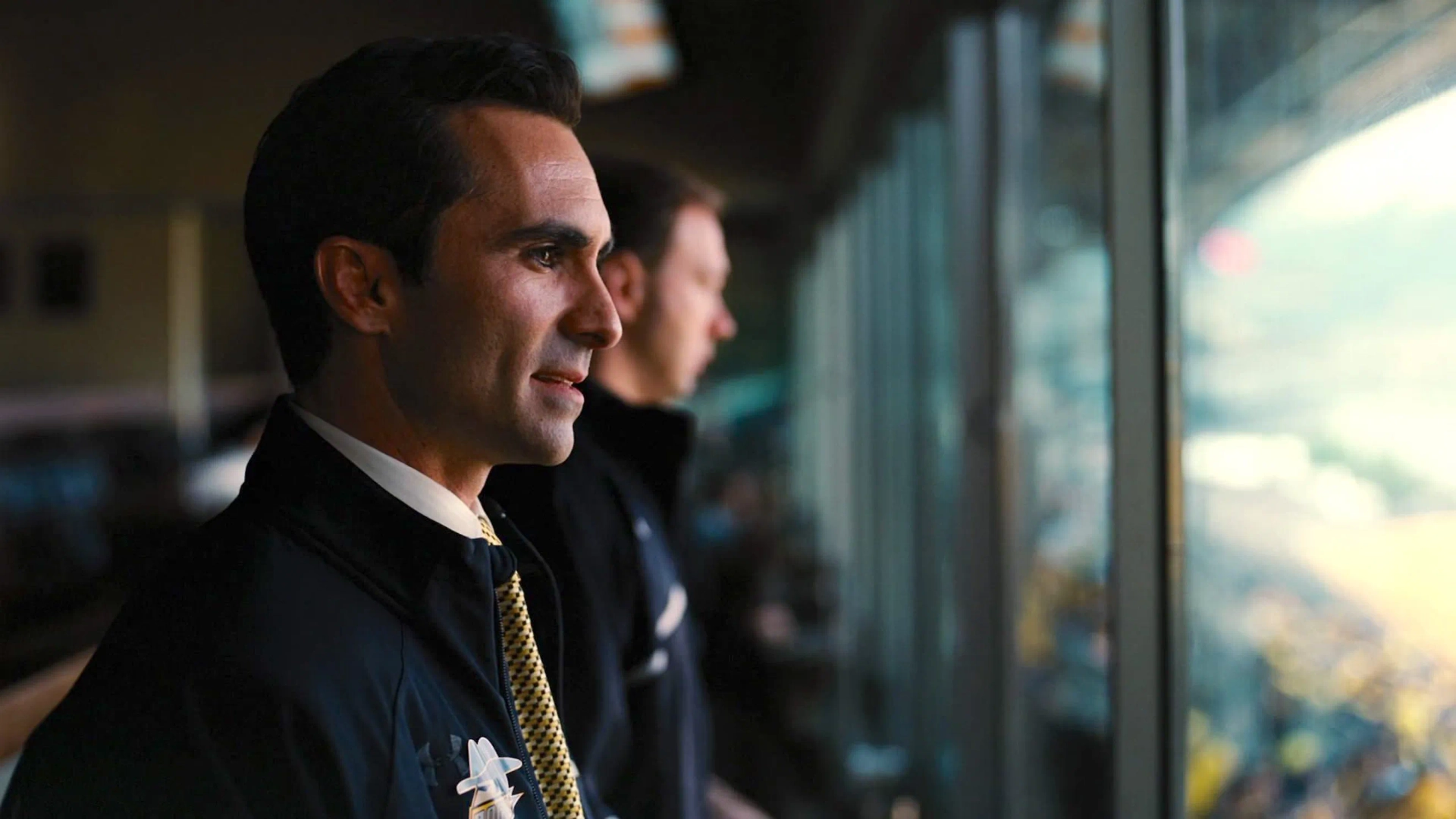 Nestor Carbonell in The Dark Knight Rises (2012)