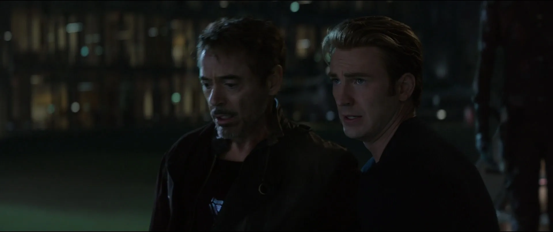 Robert Downey Jr. and Chris Evans in Avengers: Endgame (2019)