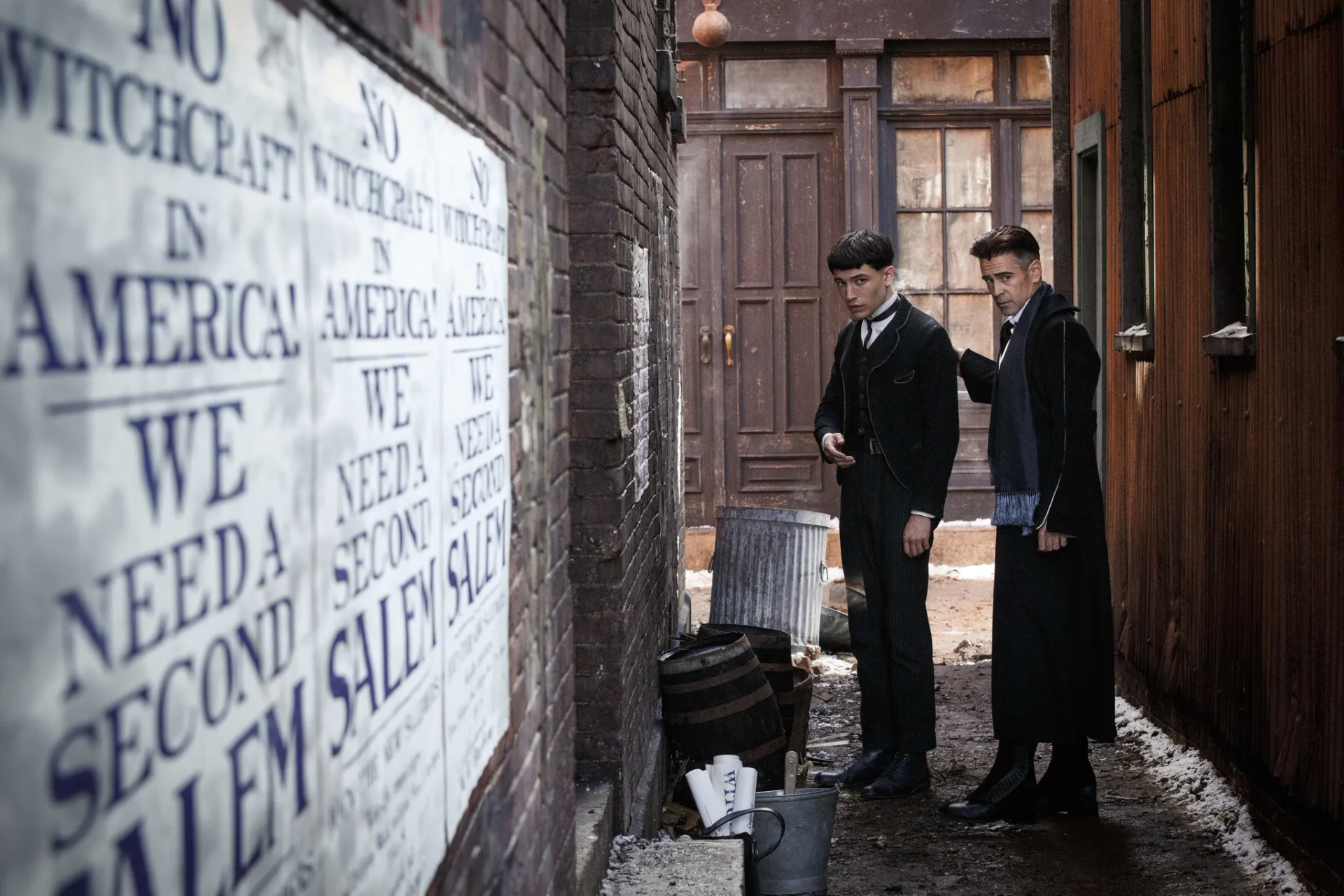 Colin Farrell and Ezra Miller in Fantastic Beasts and Where to Find Them (2016)
