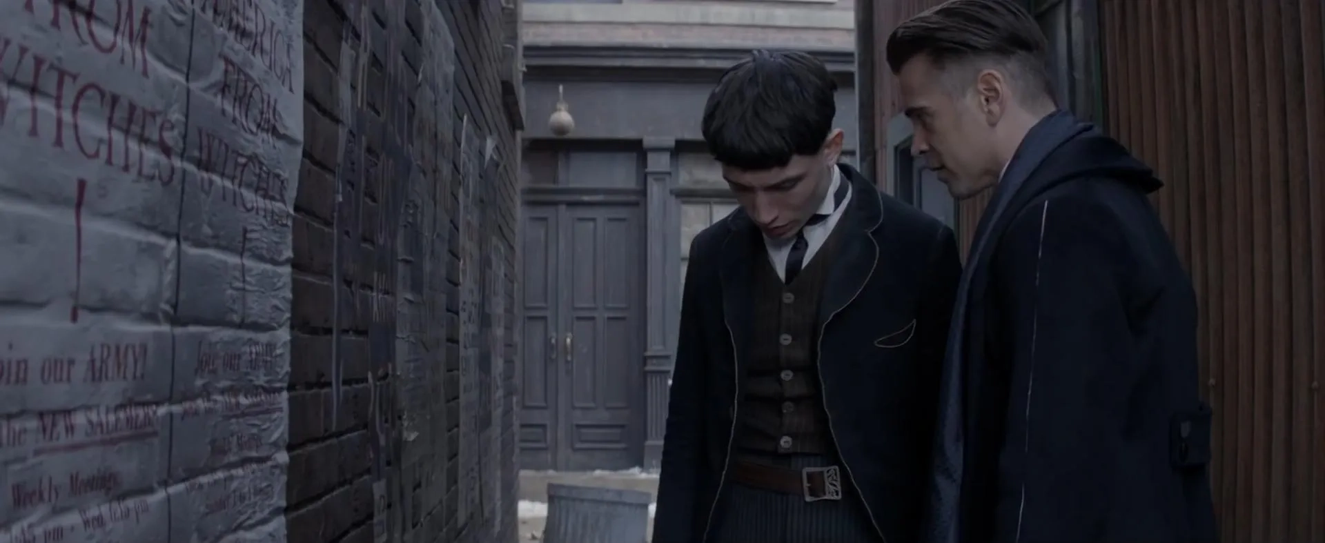 Colin Farrell and Ezra Miller in Fantastic Beasts and Where to Find Them (2016)