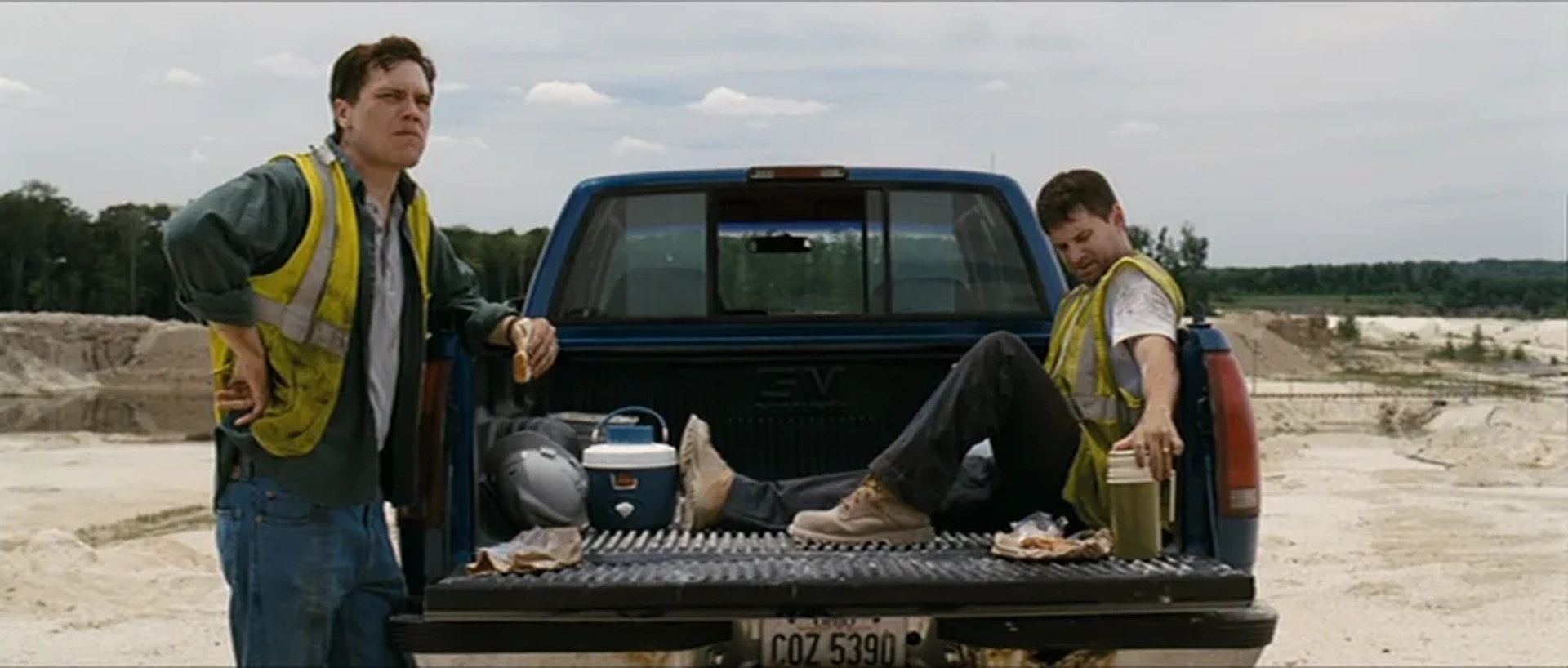 Michael Shannon and Shea Whigham in Take Shelter (2011)