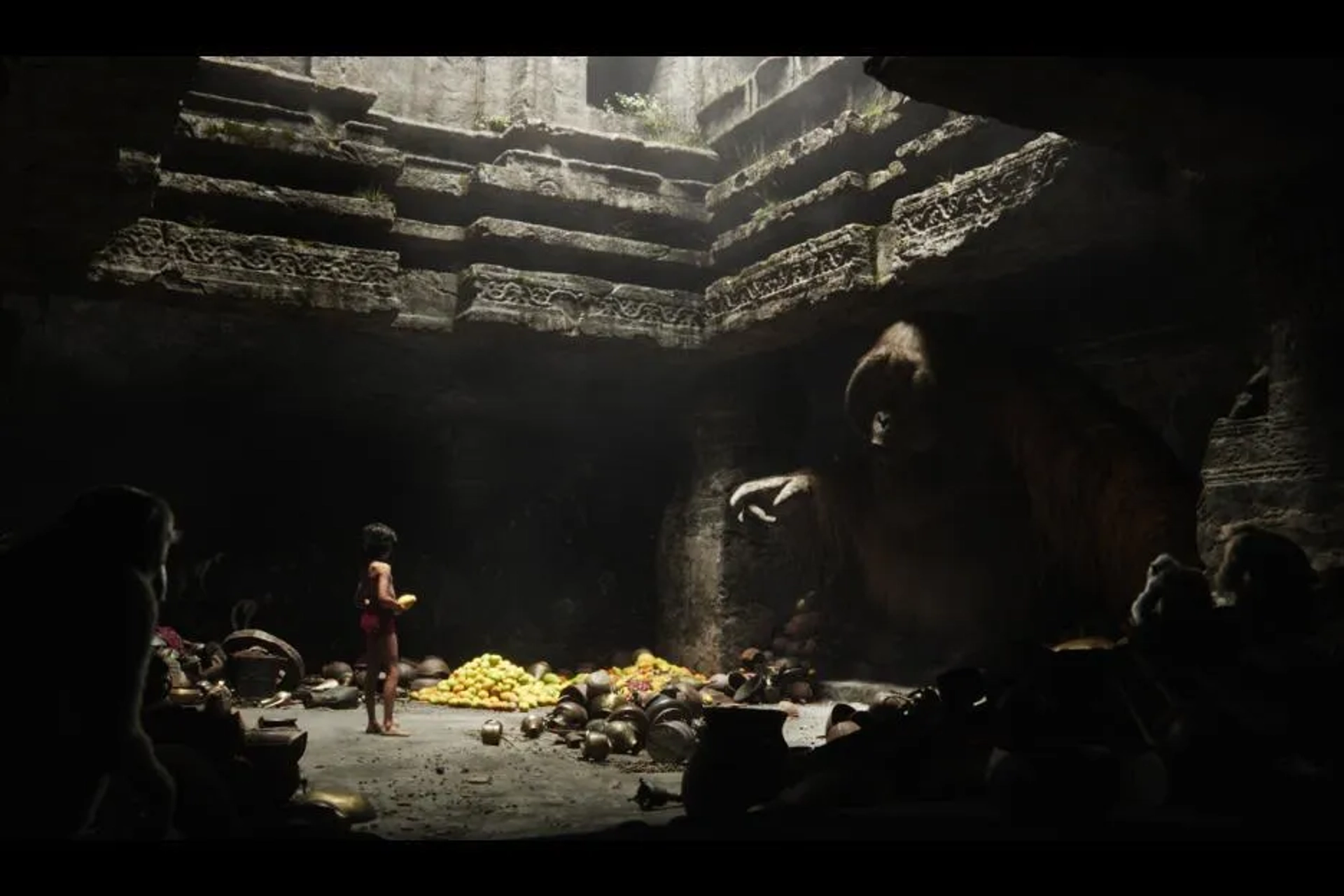 Christopher Walken and Neel Sethi in The Jungle Book (2016)