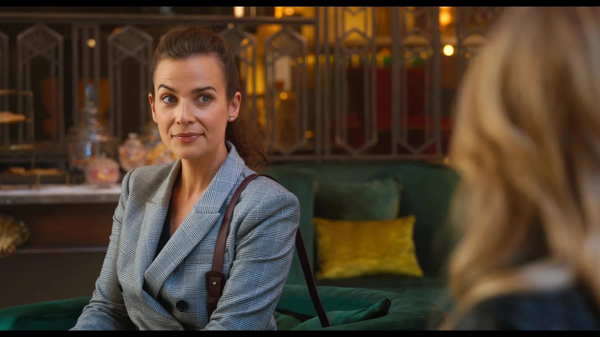 Chloë Grace Moretz and Camilla Arfwedson in Tom & Jerry (2021)