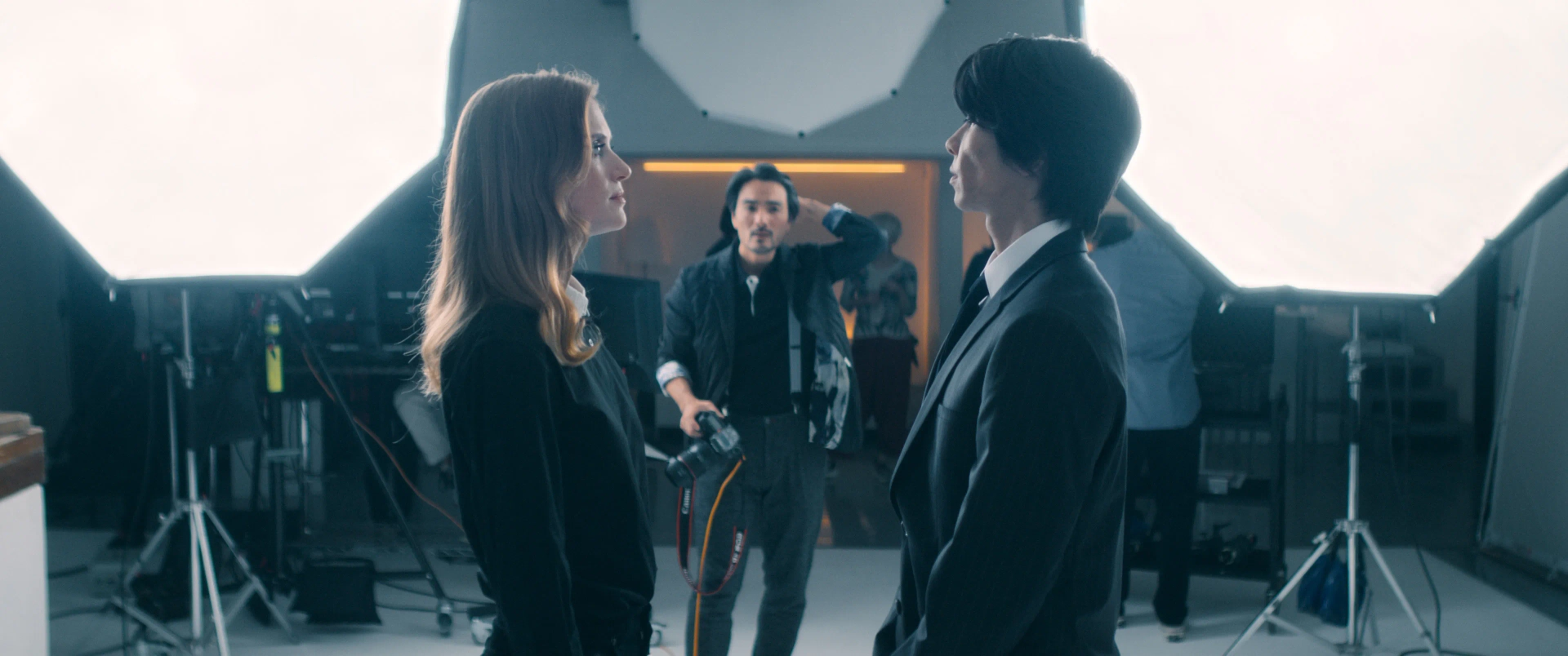 Tomohisa Yamashita and Fleur Geffrier in Drops of God (2023)