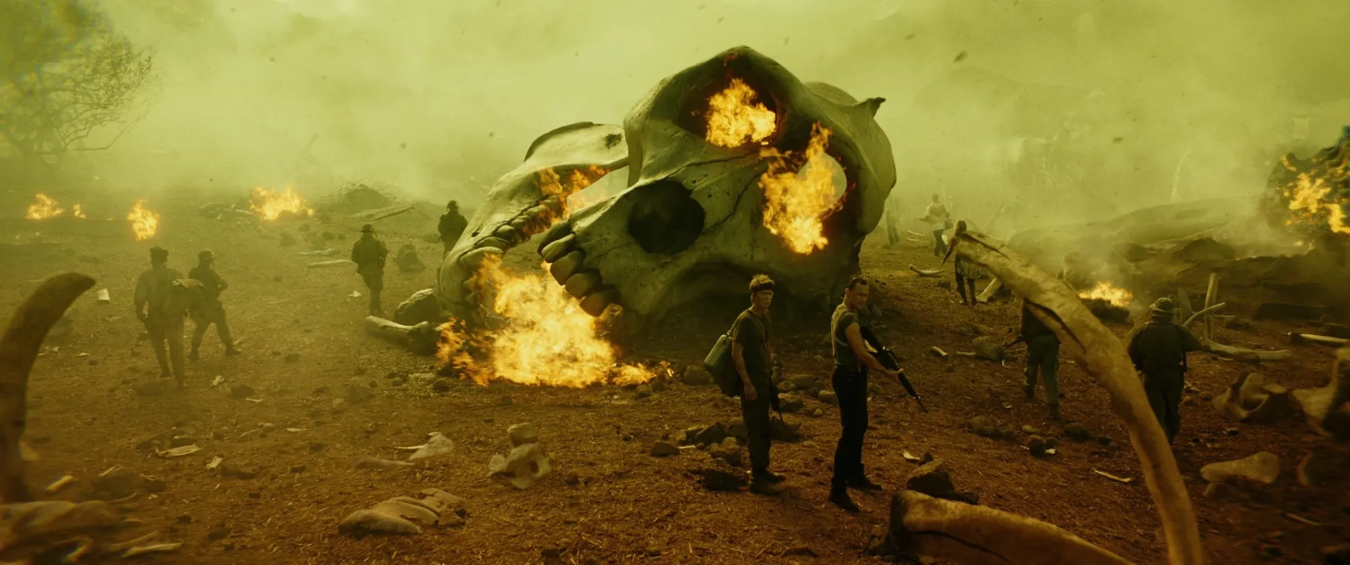 Tom Hiddleston and Thomas Mann in Kong: Skull Island (2017)