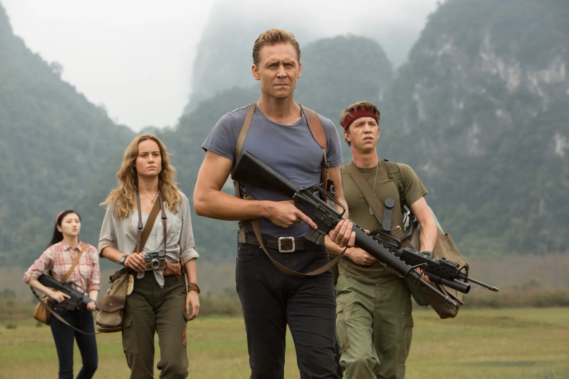 Brie Larson, Tom Hiddleston, Tian Jing, and Thomas Mann in Kong: Skull Island (2017)