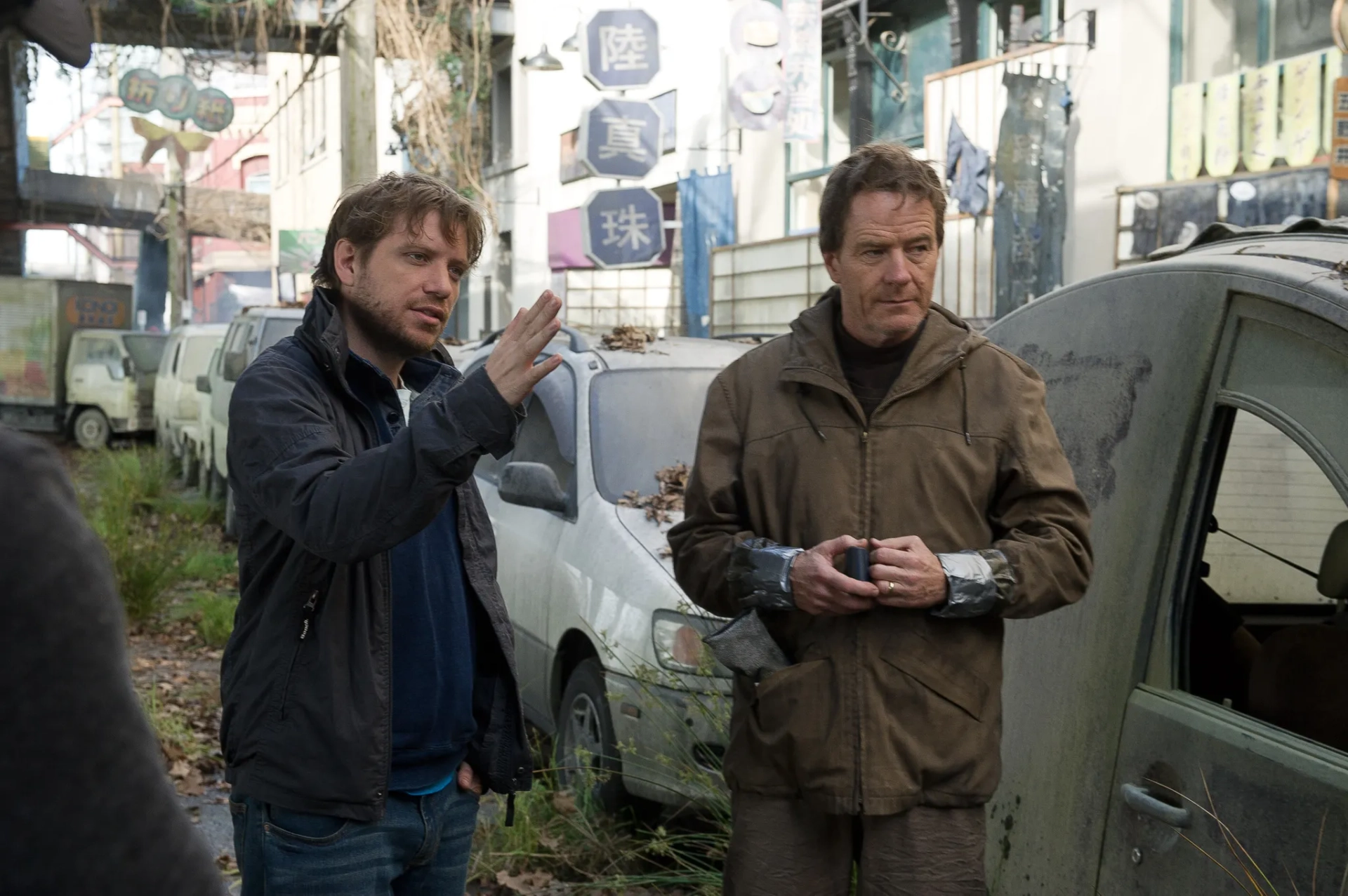 Bryan Cranston and Gareth Edwards in Godzilla (2014)