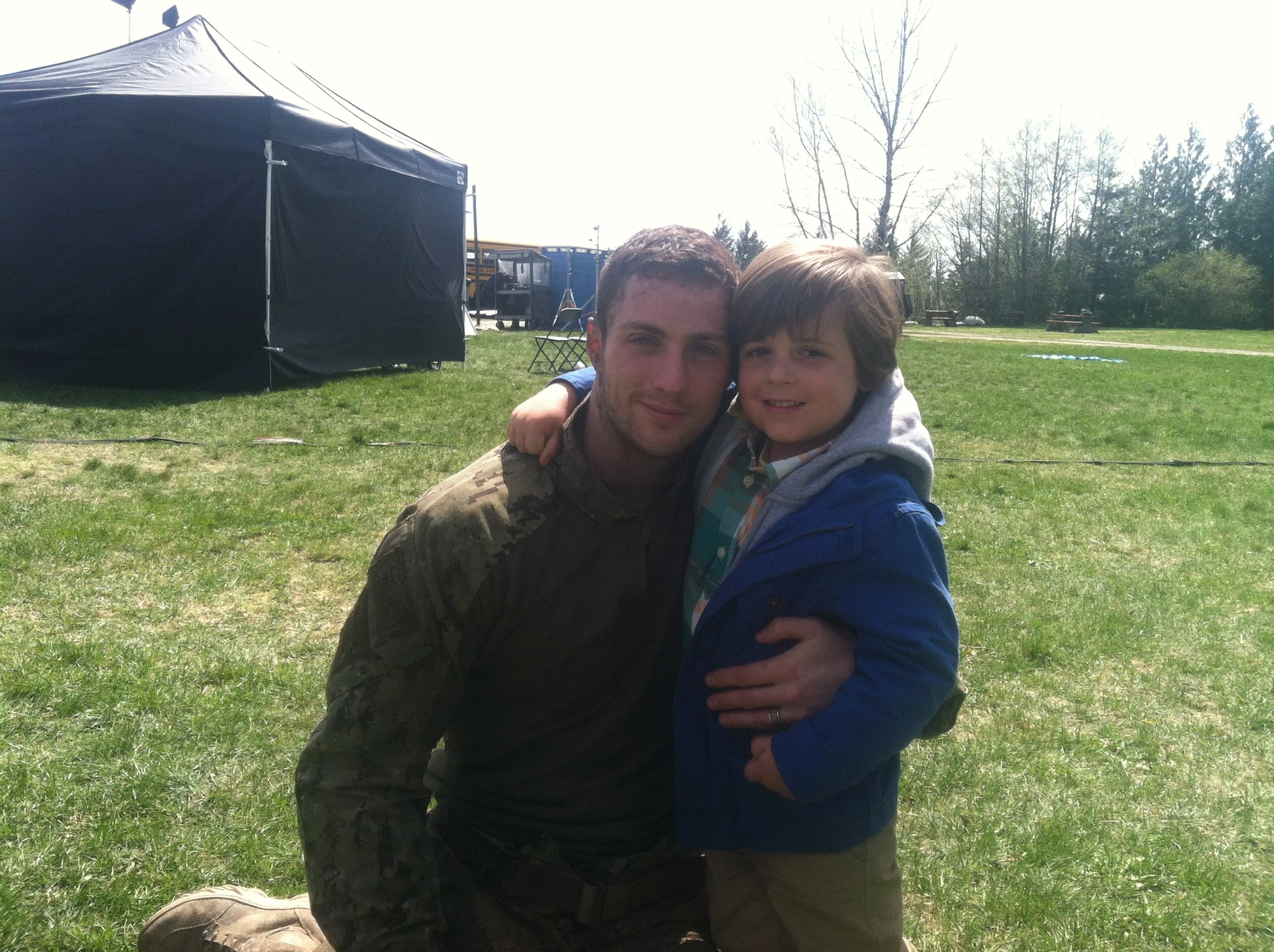 Aaron Taylor-Johnson and Carson Bolde, Godzilla on-set photo